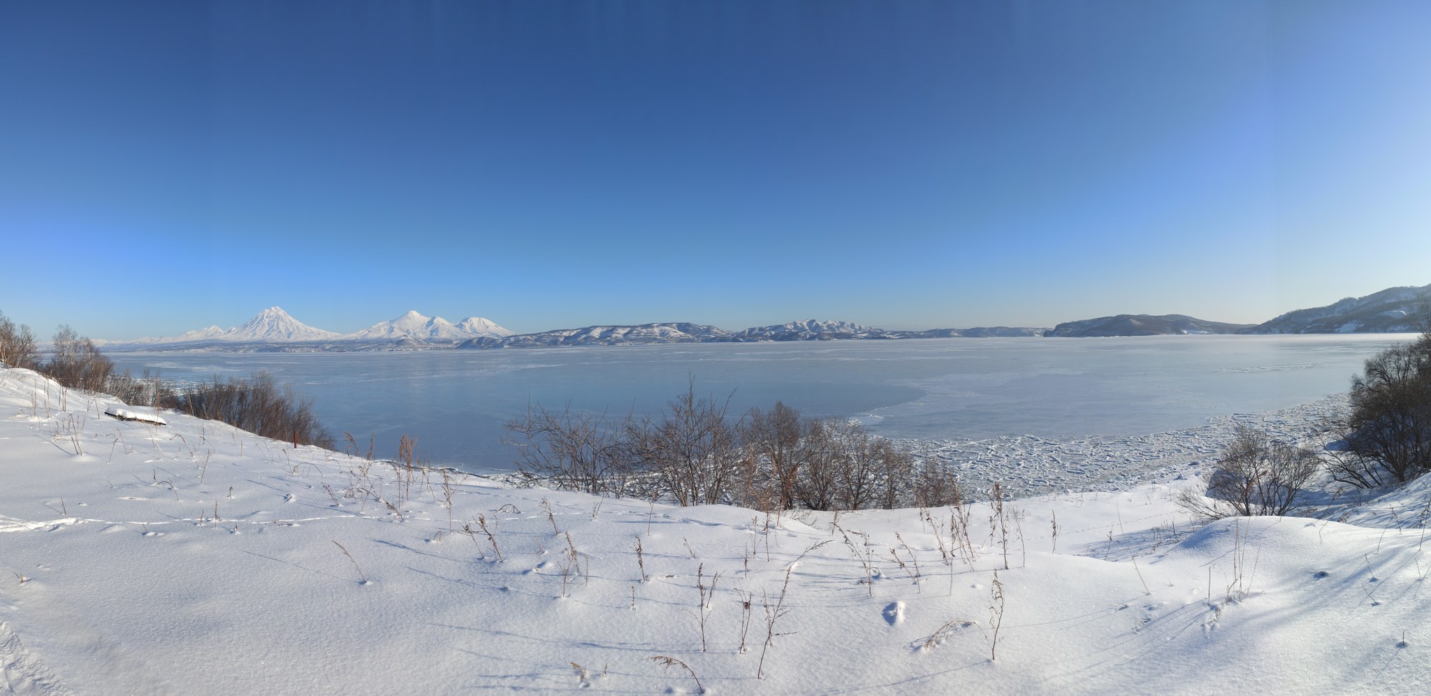 Kamchatka. Winter. View of Avacha Bay and volcanoes - My, Kamchatka, Avacha Bay, Winter, Longpost, Volcano, Volcanoes of Kamchatka