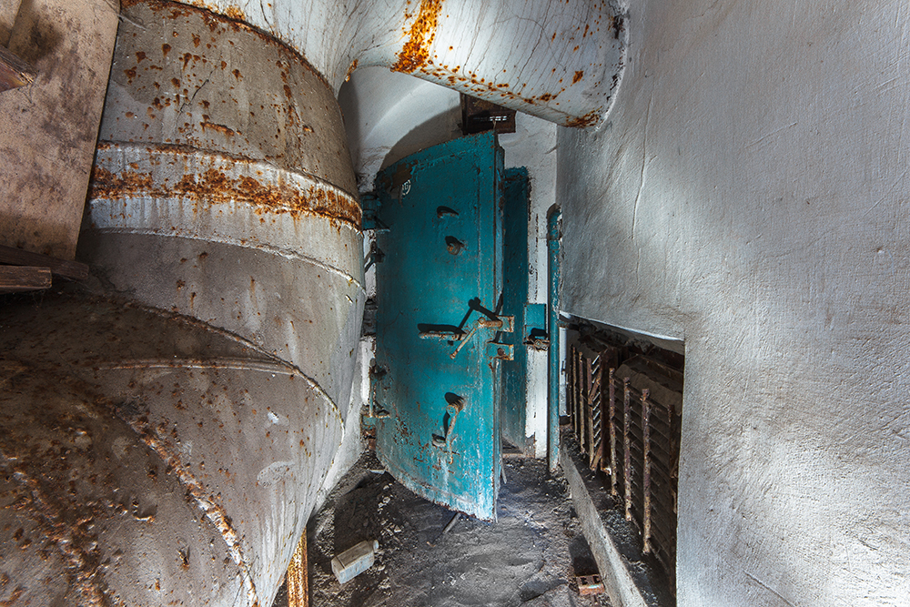 Gallery of Hermetic Doors A huge abandoned rock shelter - the headquarters of the civil defense of Crimea - My, Urbex Crimea, Crimea, Bunker, Longpost