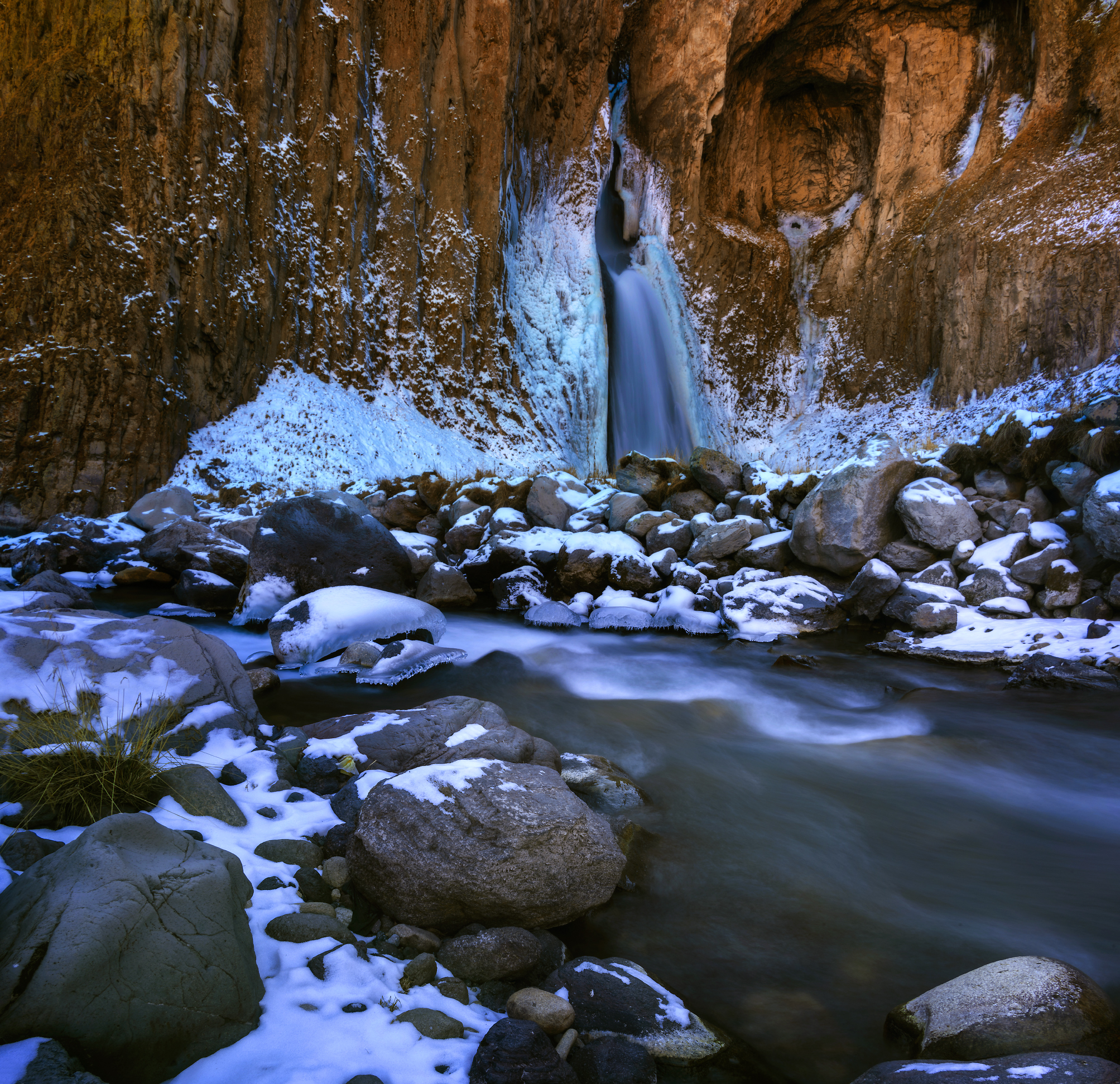 About a winter waterfall and an ice cap in a river - My, Waterfall, Winter, Jily-Su, Emir, River