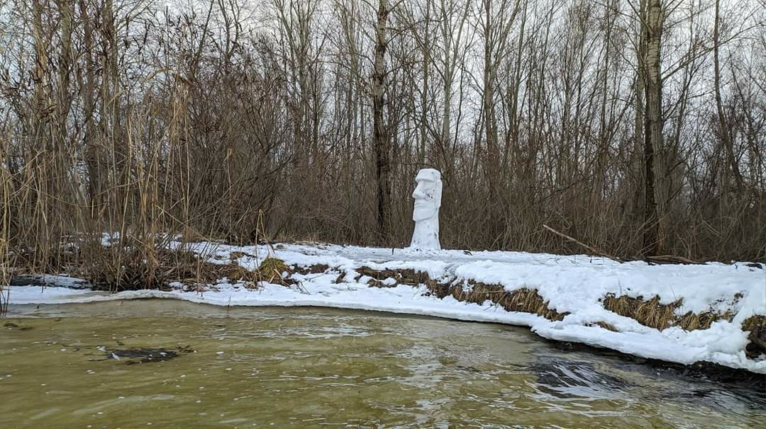 Our island snowman moai - My, snowman, Moai, Island, Kayak, Snow, Longpost, Dnieper