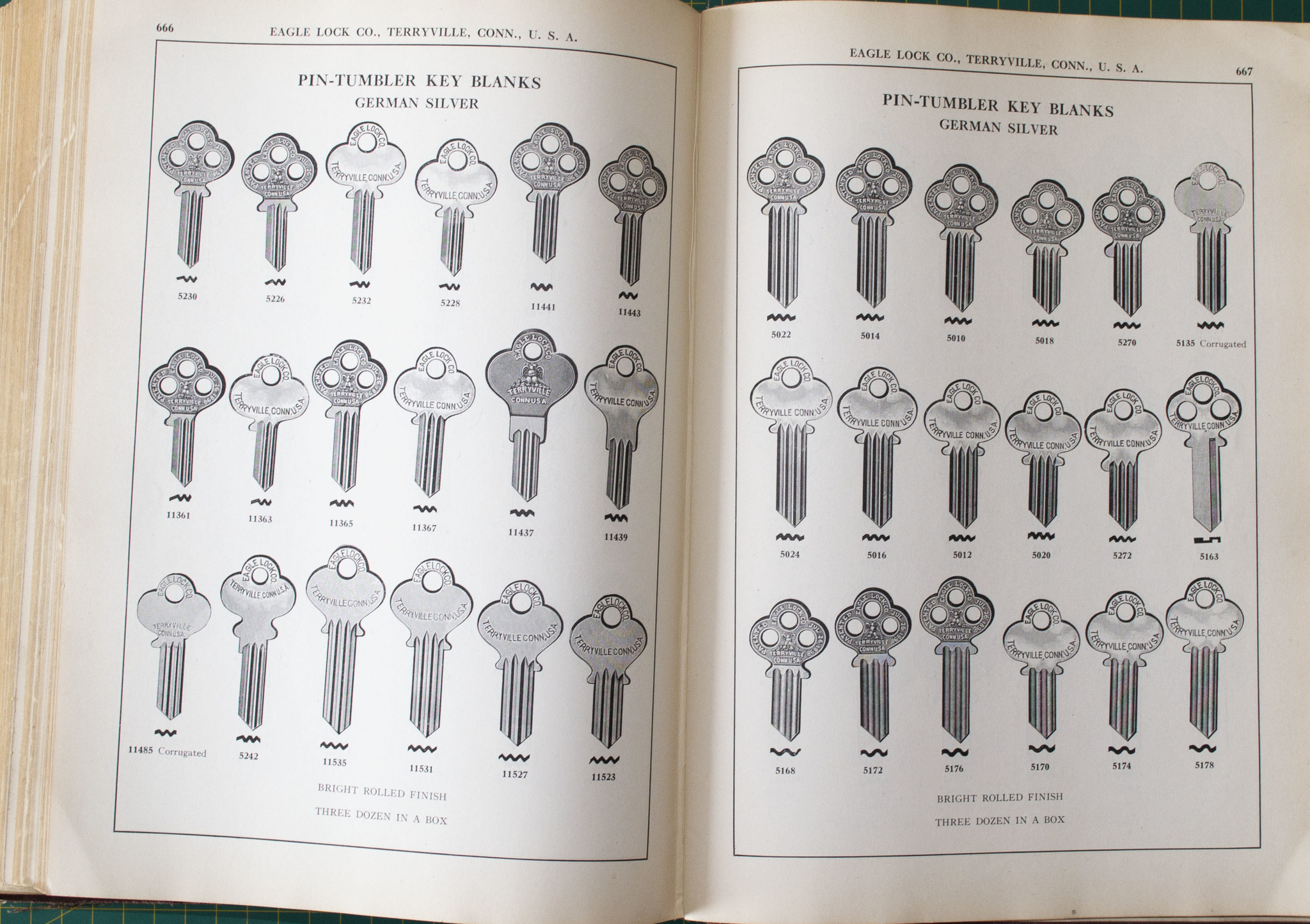 LOCK CATALOG EAGLE LOCK CO Volume 46 1930+ USA - My, Catalog, Antiques, Books, Lock, Keys, Skobyanka, Longpost