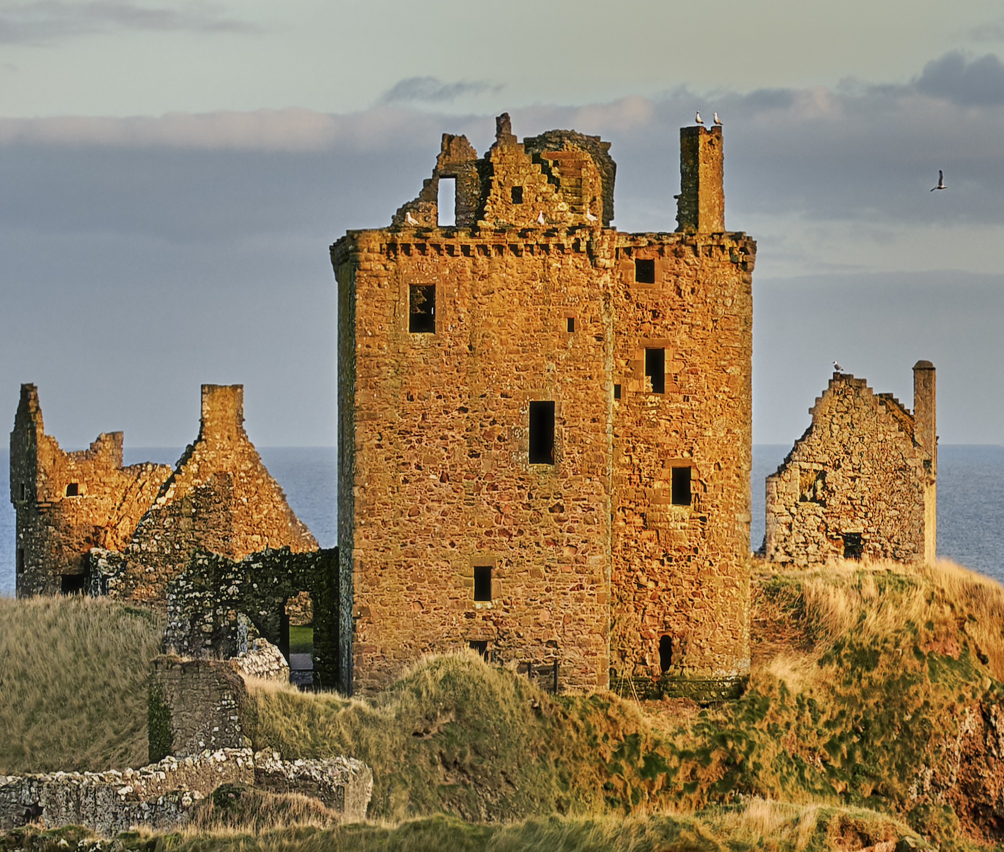 Scotland. Dunnottar Castle - My, Scotland, Lock, Middle Ages, Sunset, Clouds, Ocean, Travels, The photo