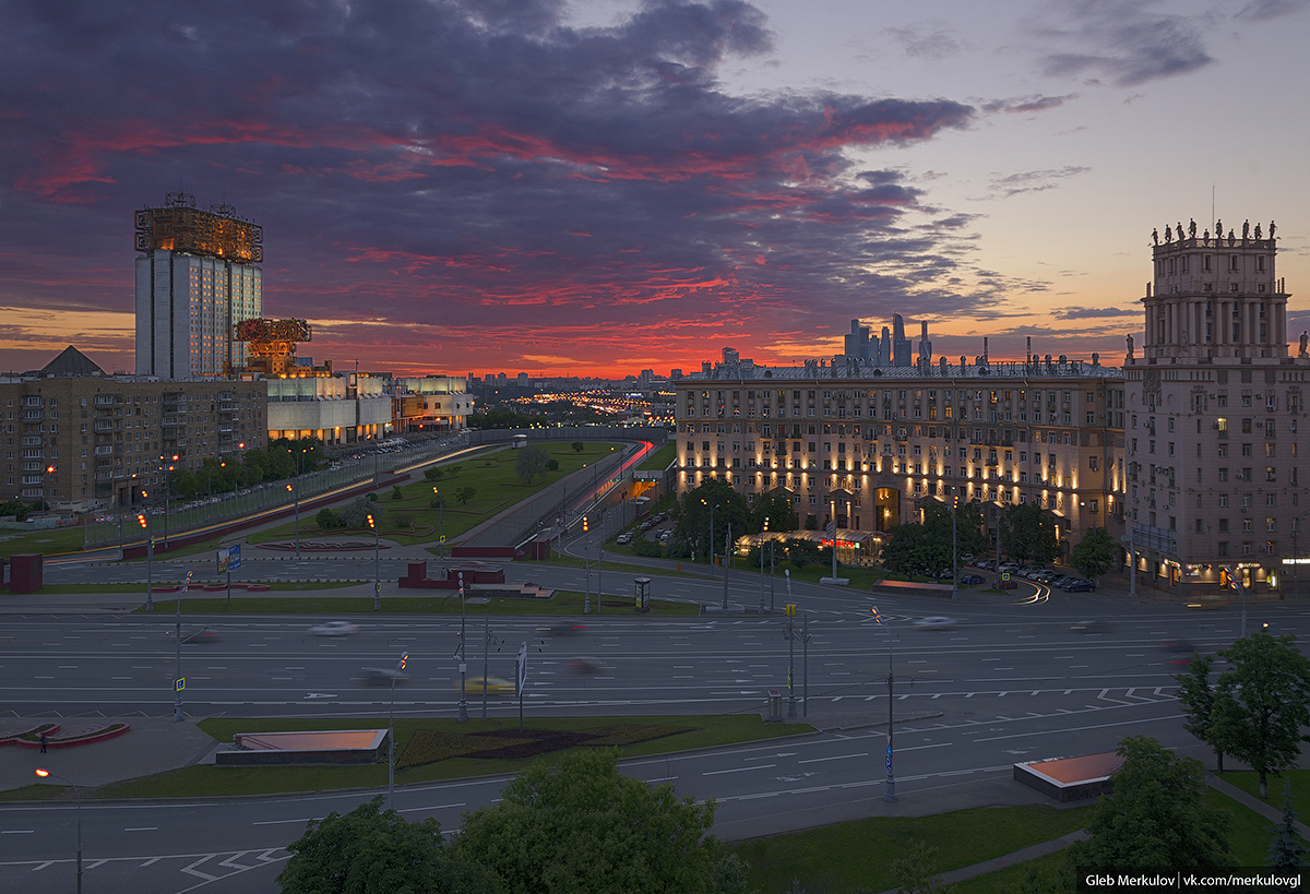 Sunset Moscow - My, Moscow, Sunset, I want criticism, Longpost, Roof, The photo, Town, Evening