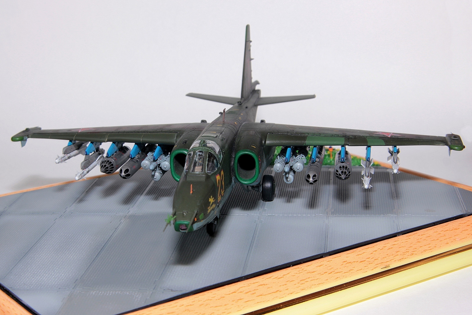 Scale model of the Su-25 aircraft from ArtModel in 1/72 scale - My, Models, Airplane, Stand modeling, Su-25, Aviation, Scale model, Longpost