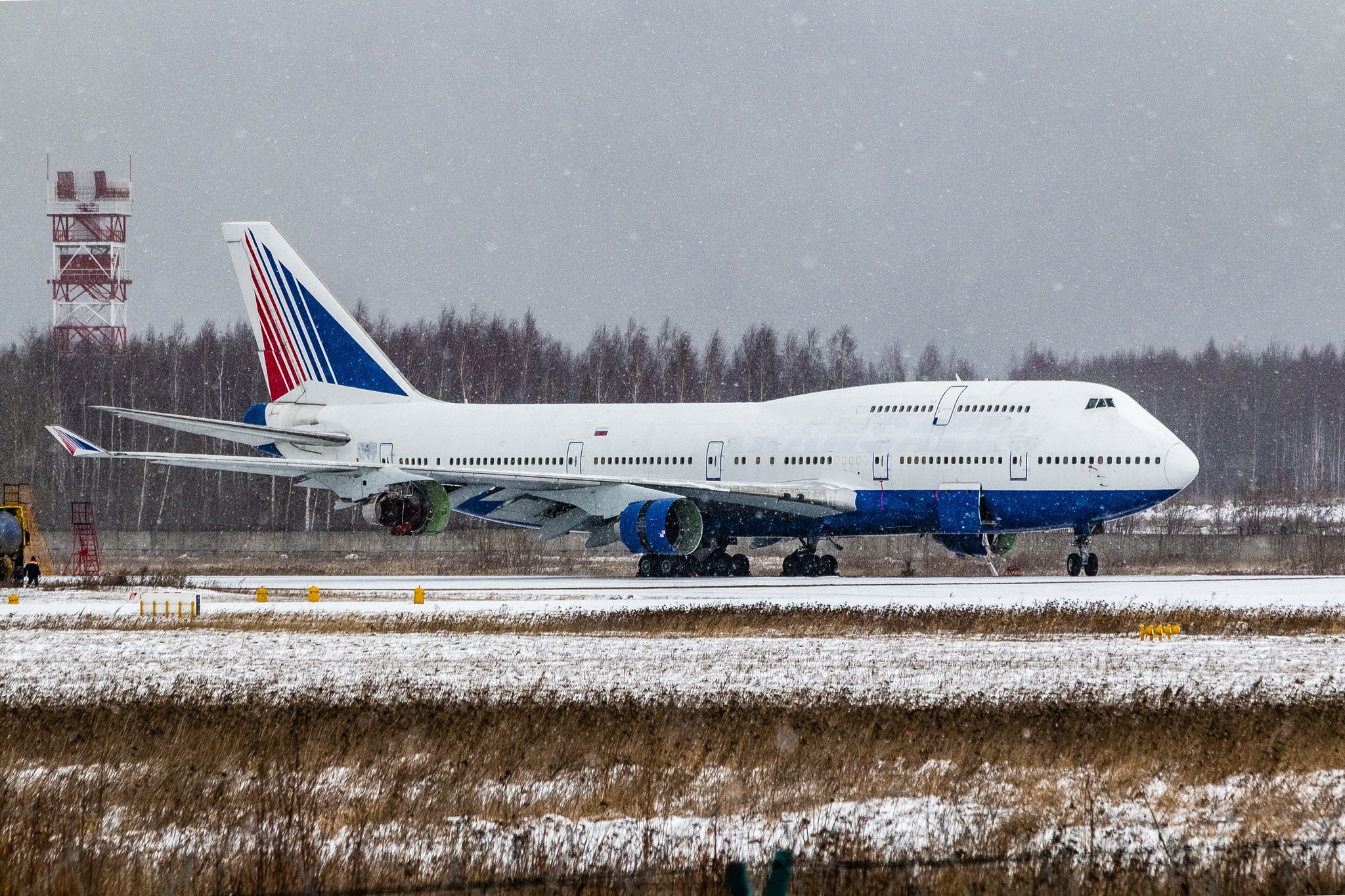 Уснувший великан - Самолет, Boeing 747, Споттинг