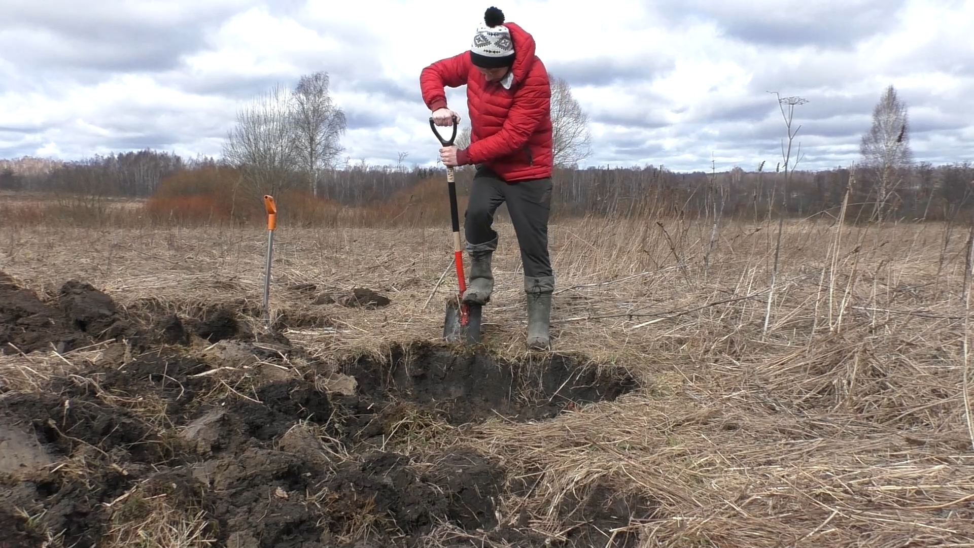 They unearthed an 18th century foundation near a stream! - My, Search, Find, Treasure, Treasure hunt, Adventures, Hobby, Video, Longpost