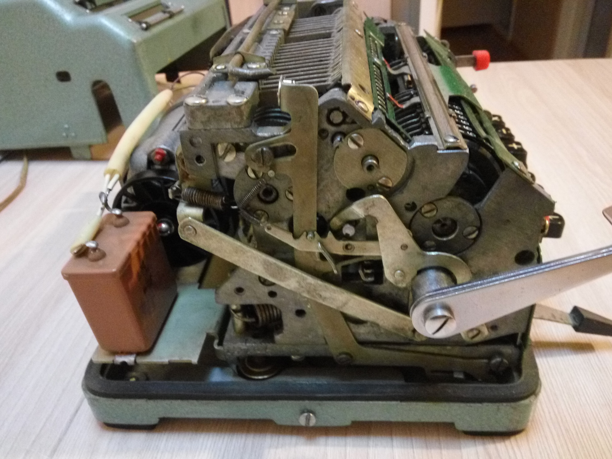 Add machine. Электромеханический арифмометр. Арифмометр ВК-2. Арифмометр электромеханический ВМП 2. Арифмометр 2021.