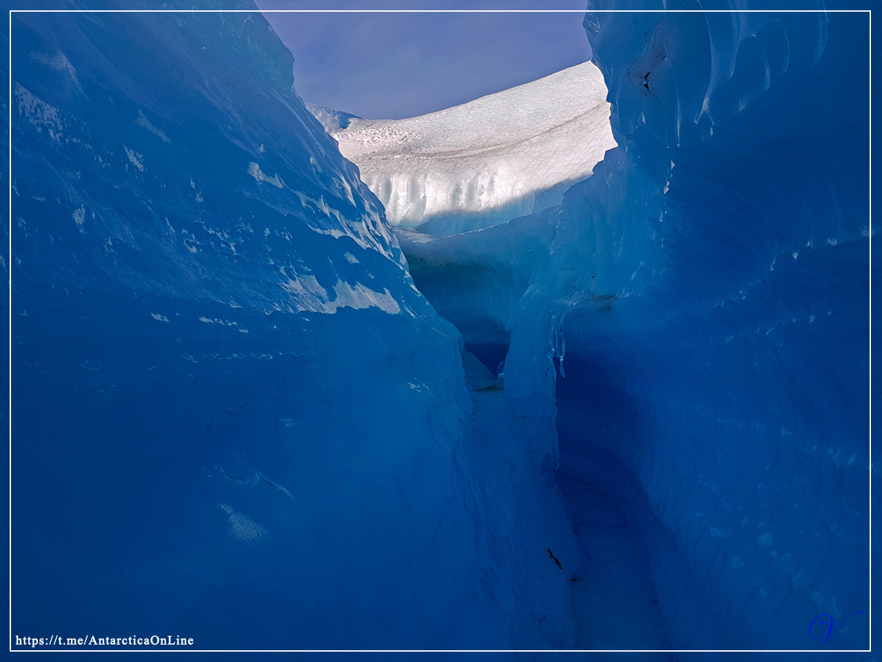 Ice, caves and Antarctic icicles - My, Antarctica, Antarctica On-Line, Novolazarevskaya Station, Caves, Icicles, Longpost