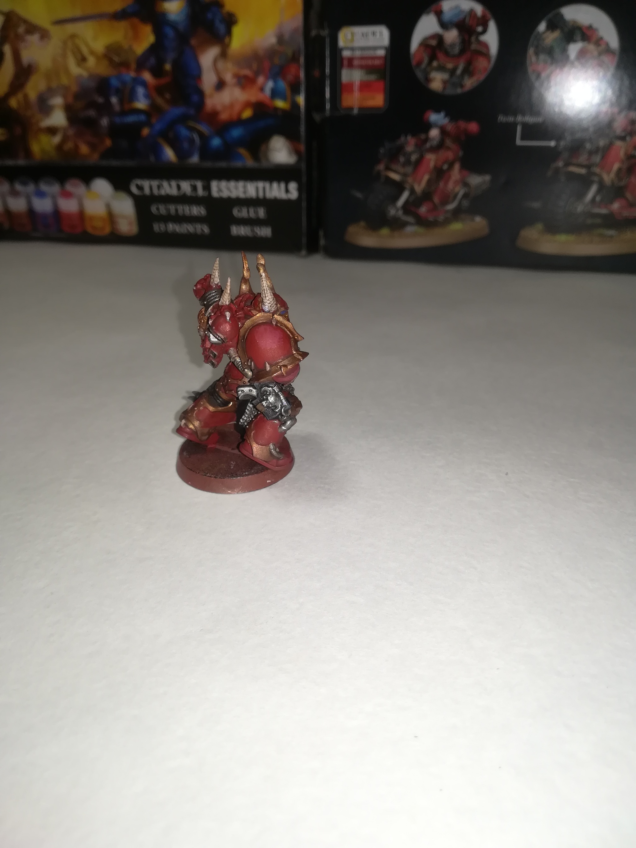 My third paint job. I would like to hear constructive criticism - Warhammer, Hobby, Painting miniatures, Chaos space marines, Longpost