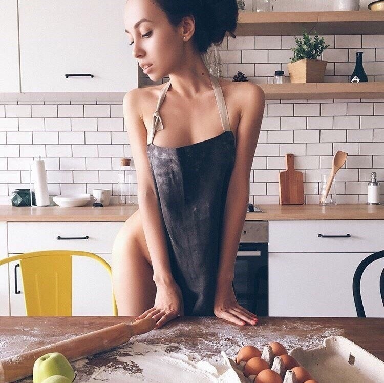 Cooking breakfast with Nastya - NSFW, Breakfast, Good morning, Erotic, 18+, beauty, Beautiful girl, Longpost