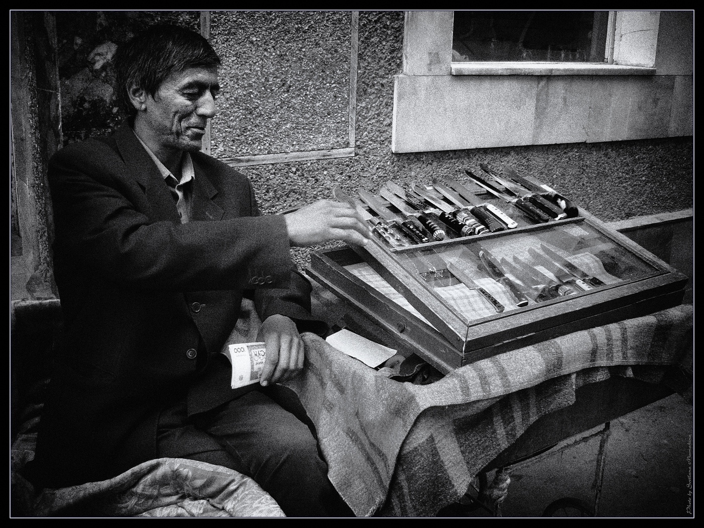 Knives and their people - My, Knife, Portrait, Market, Salesman, Spain, Longpost