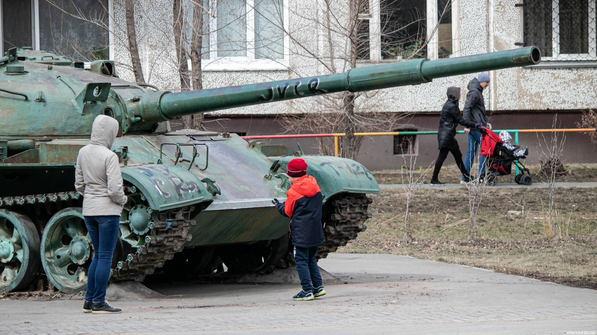 Photo report of self-isolated people - Russia, The photo, Moscow, Omsk, Murmansk, Yeisk, Gubkin, Longpost