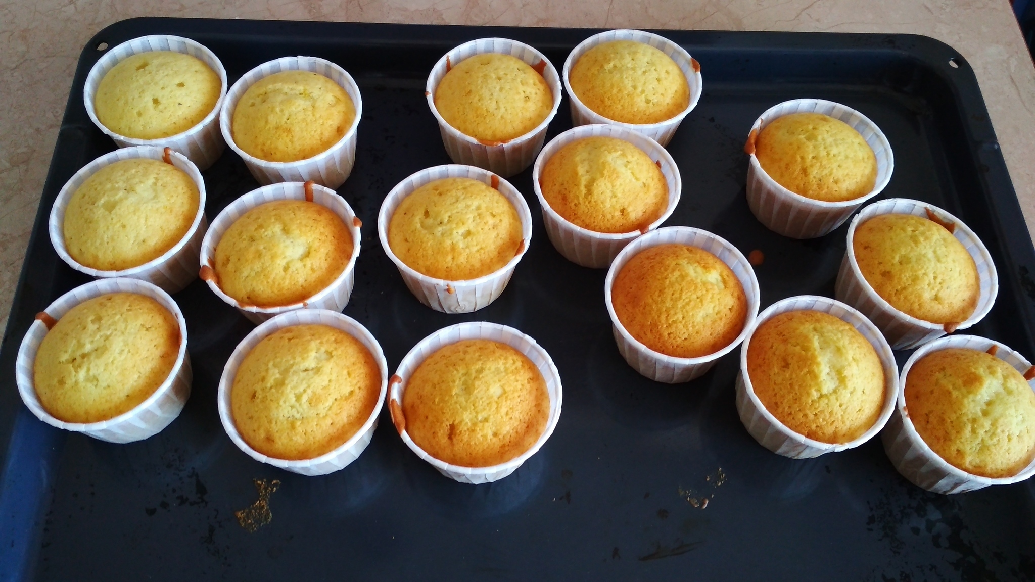 Cupcakes to the rescue - My, Recipe, Bakery products, Cream, Cupcakes, Longpost