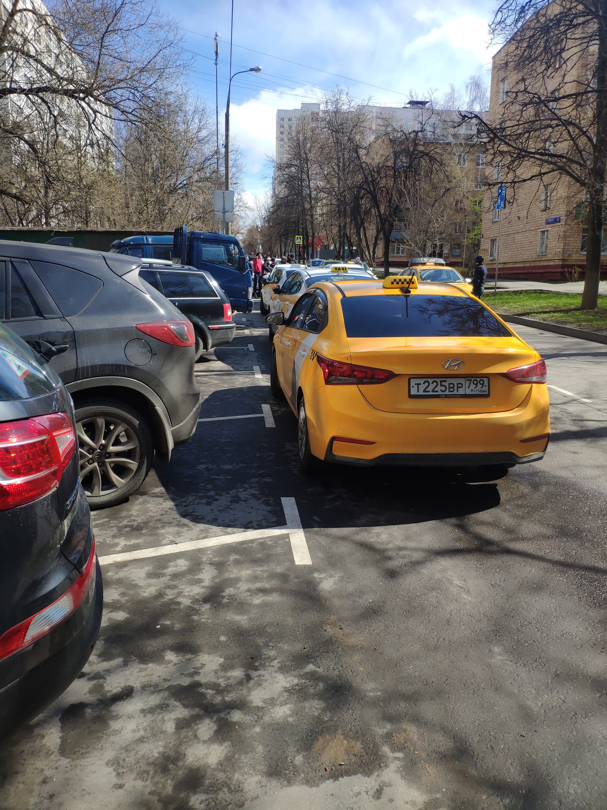 Support for taxi drivers or how to block a street in Moscow - Yandex Taxi, Yandex Food, Yandex., Quarantine, Longpost