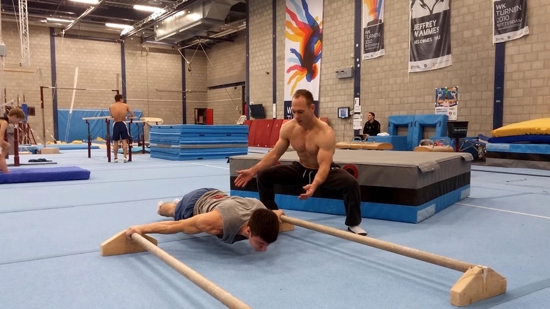 Workout artist Artem Morozov Gymnast Yuri Van Gelder Who is Stronger? - My, Gymnastics, Workout, Calisthenica, Olympic champion, Video, Longpost