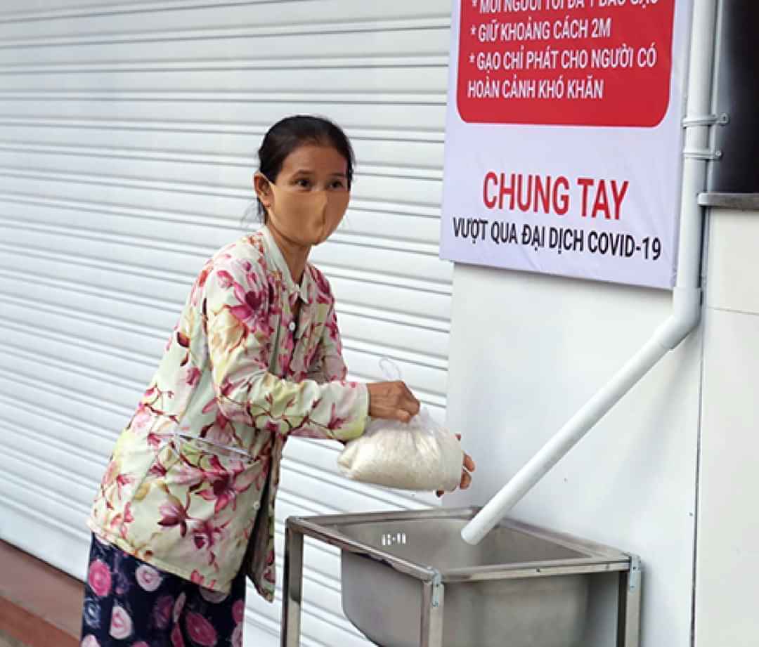 Rice machines in Vietnam - Coronavirus, Vietnam, Rice