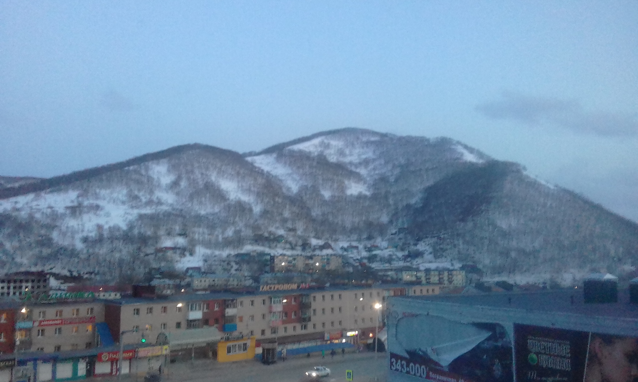 Kamchatka from a hotel window - My, Quarantine, Petropavlovsk-Kamchatsky, The mountains, Longpost