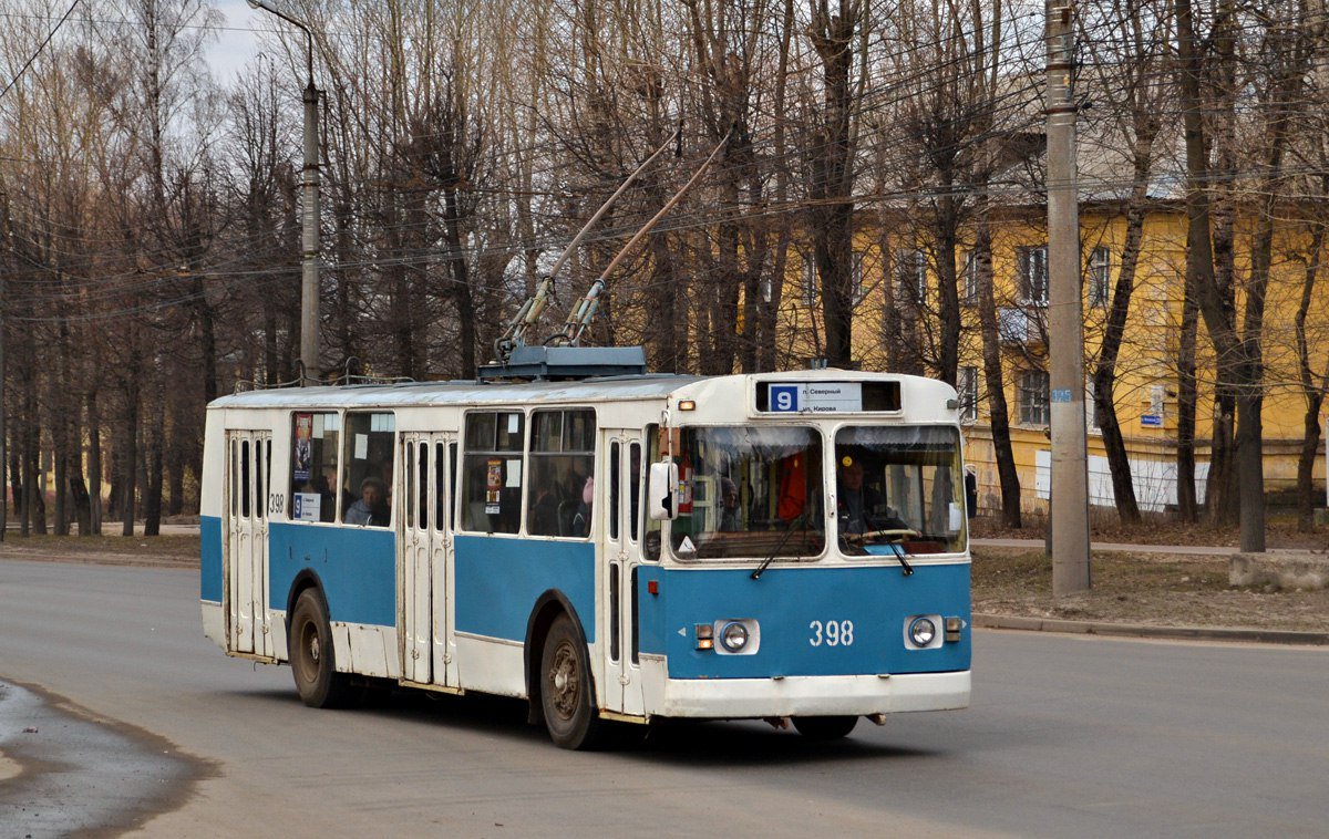 Trolleybus. Friendly driver - My, Life stories, Driver, Rain, Unexpected turn