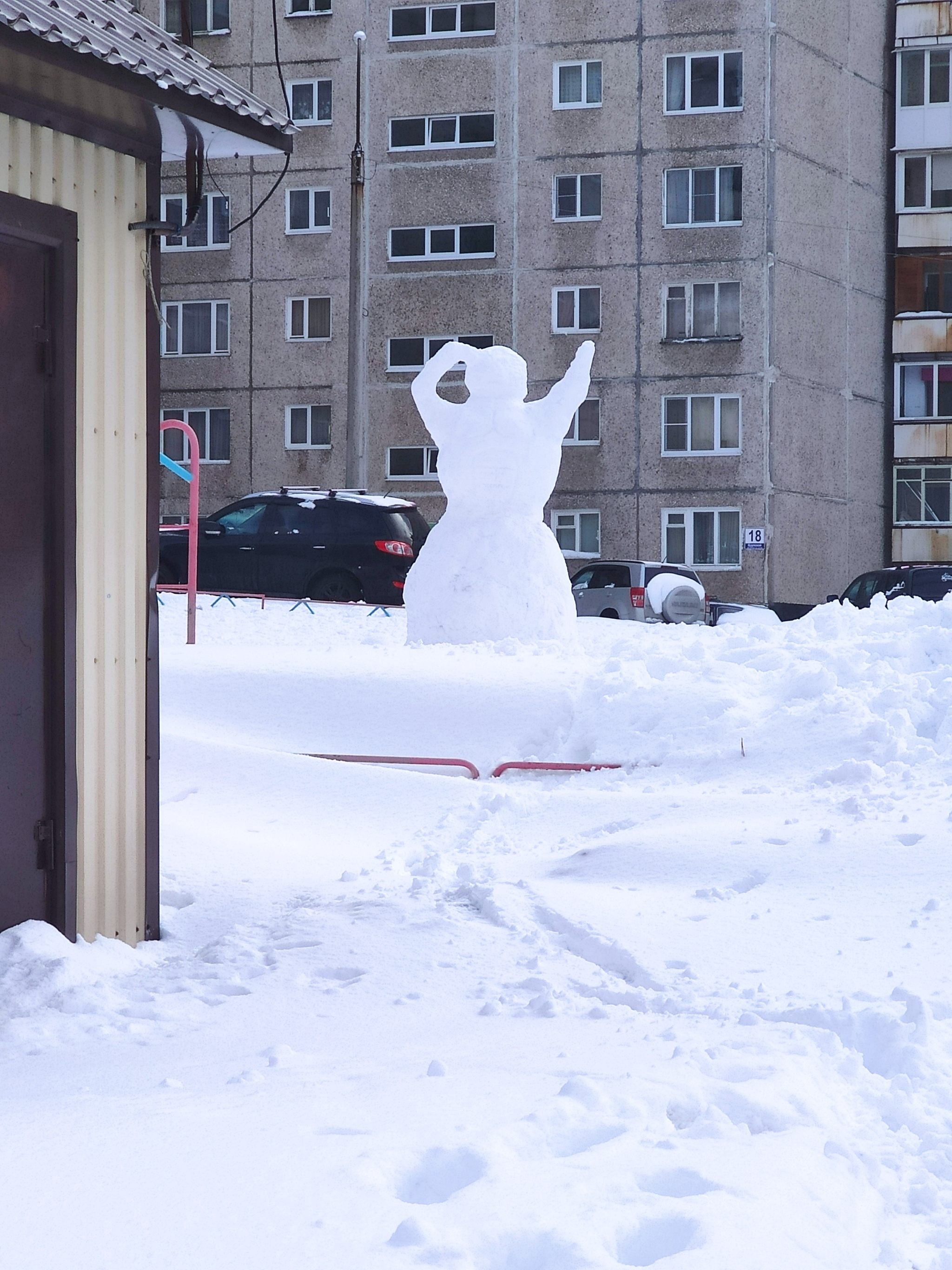 Конец апреля в Мурманске... - Моё, Снег, Снеговик, Весна, Мурманск