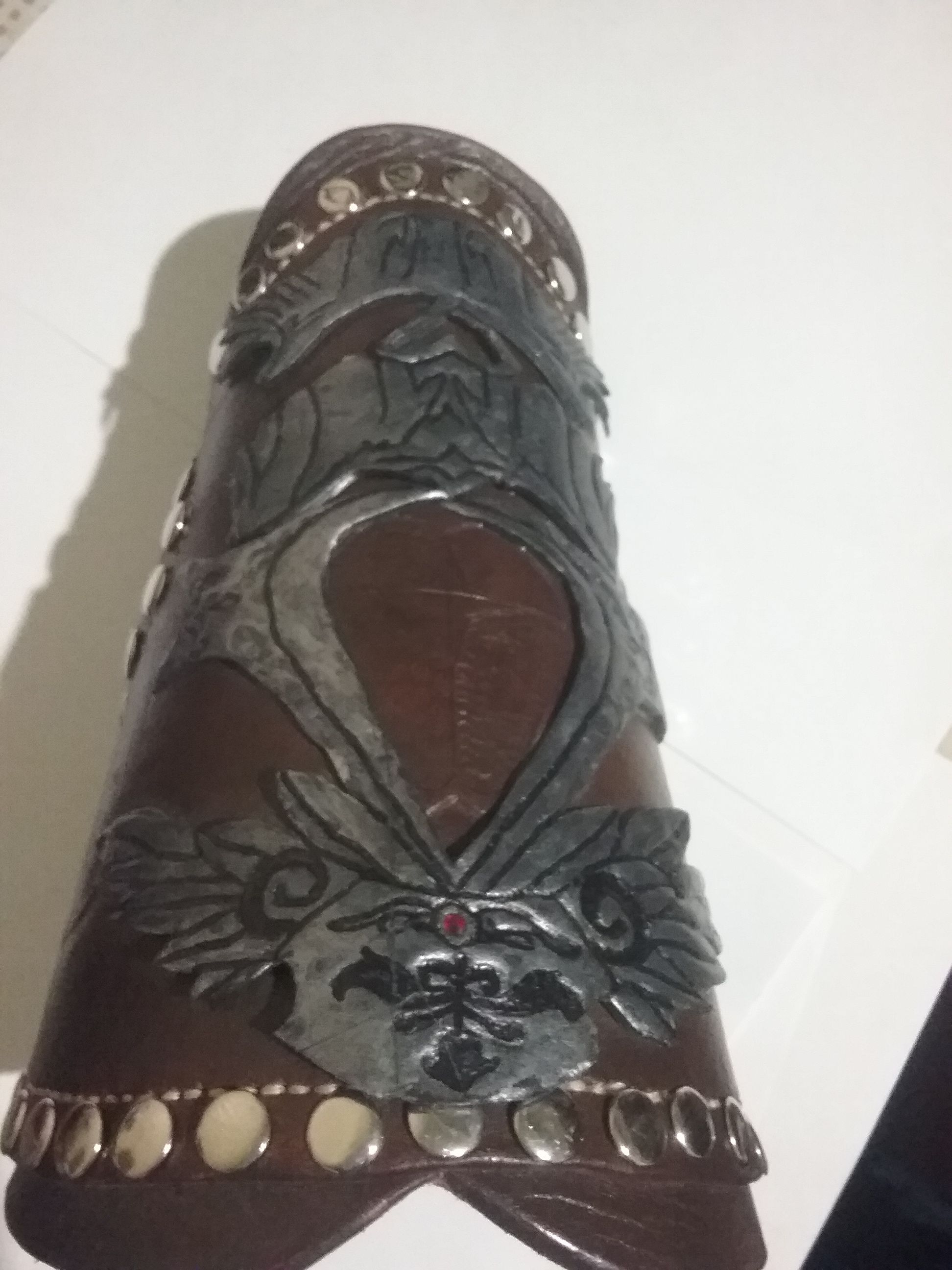 Bracer from Assassin's Creed II - My, Handmade, Natural leather, Assassins creed, Bracer, Needlework with process, Longpost