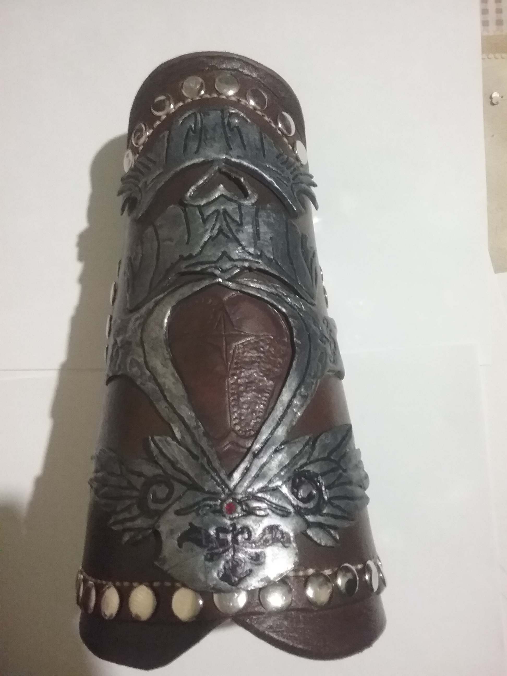 Bracer from Assassin's Creed II - My, Handmade, Natural leather, Assassins creed, Bracer, Needlework with process, Longpost