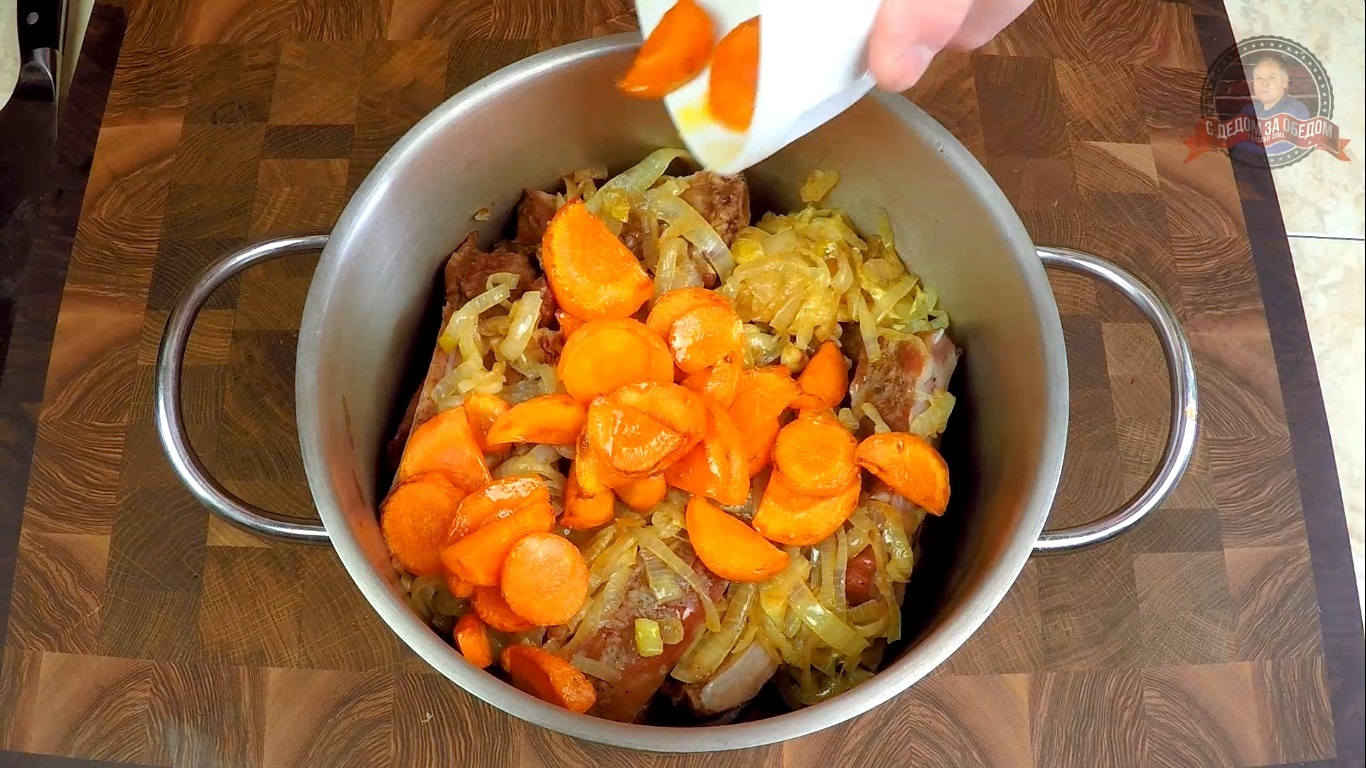 Braised pork ribs with fried vegetables - My, Food, Cooking, Recipe, With grandfather at lunch, Video, Longpost, Video recipe, Ribs