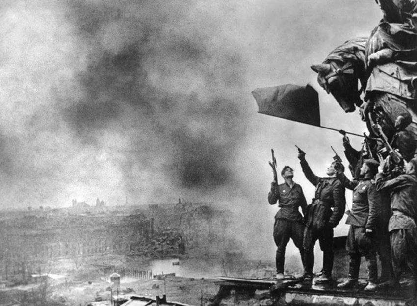 The first Soviet flags over the Reichstag - The Great Patriotic War, Red Army, Storm, Reichstag, Victory Banner, Red Banner, Longpost