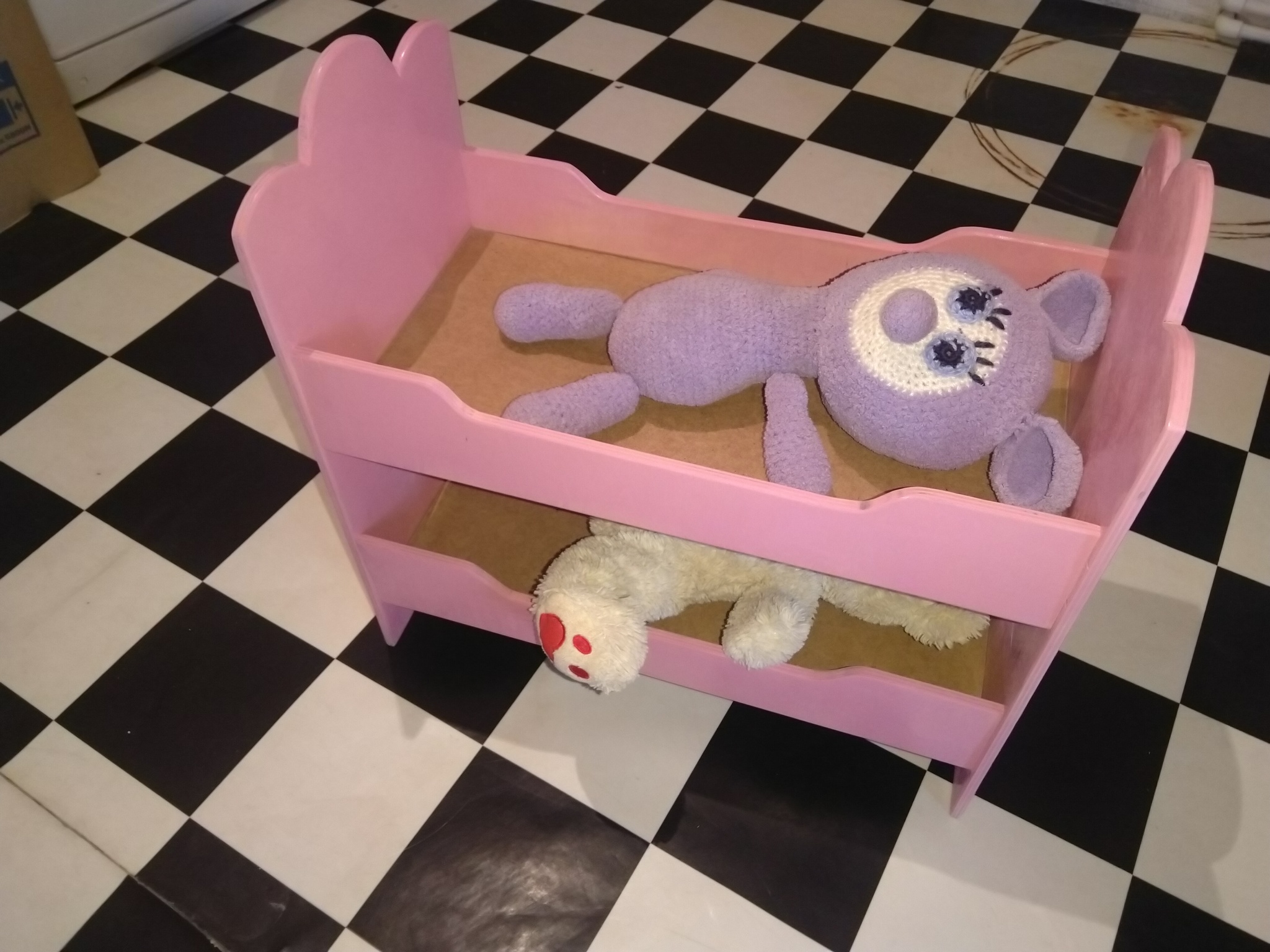 Игрушечные кроватки для плюшевых игрушек