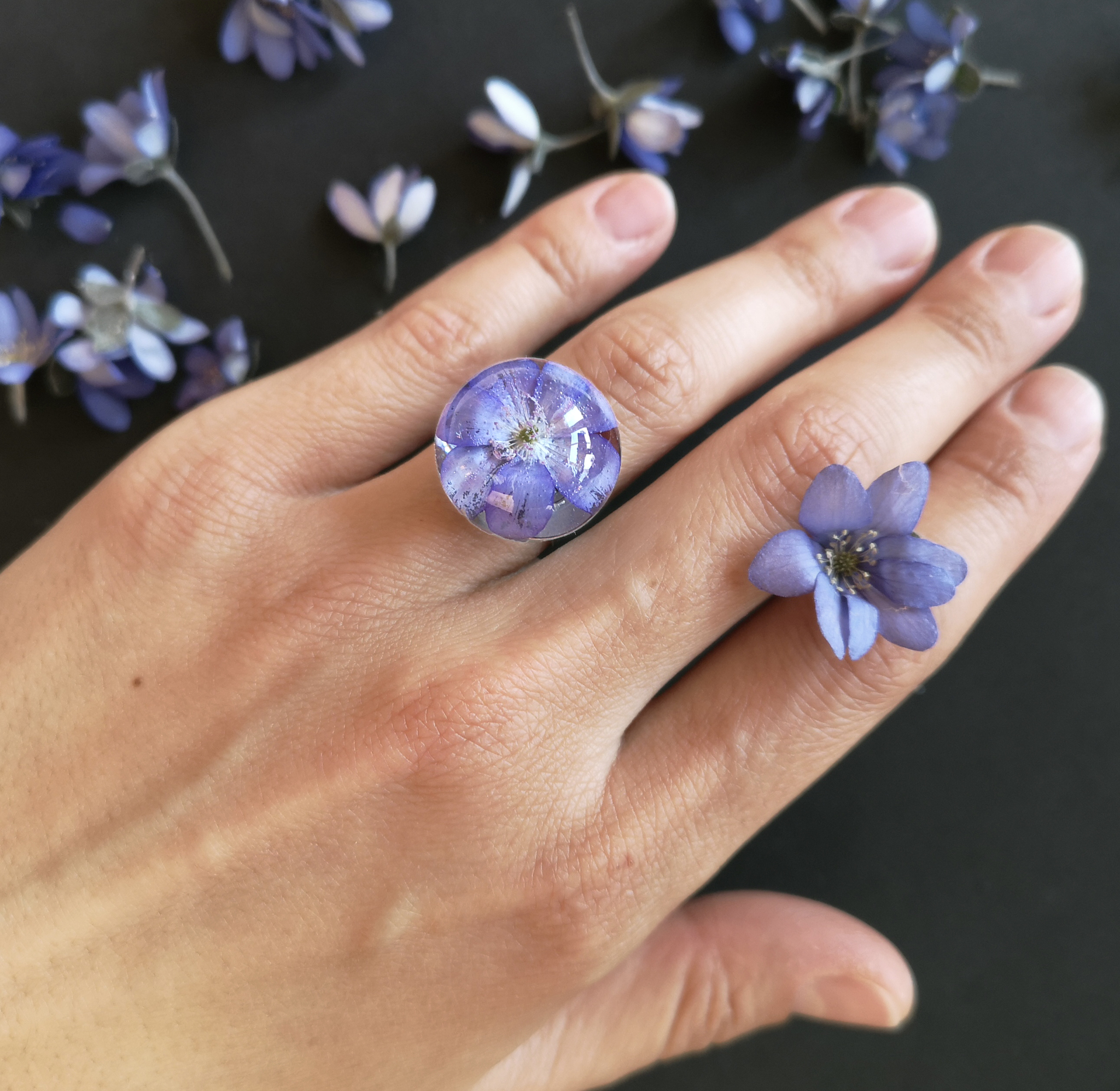 A beautiful spring flower, but the name is so-so - My, Ring, Flowers, Epoxy resin jewelry, Needlework without process