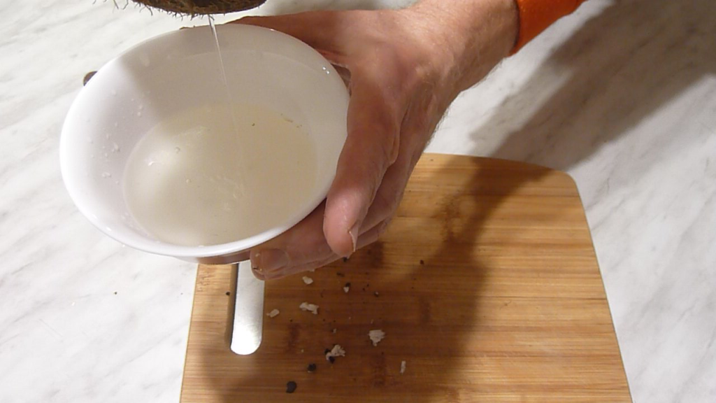 How to peel a coconut - My, Coconut, Video recipe, Recipe, Coconut chips, Video, Longpost