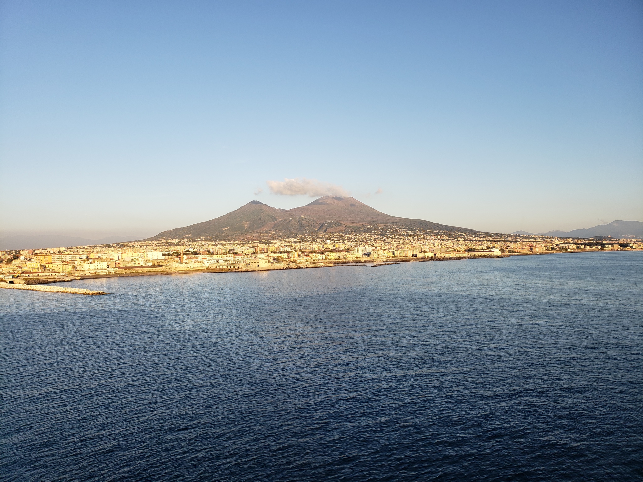 Vesuvius remembers its former power)) - My, Volcano, Vesuvius, Naples, Italy, Sailors, Sea, Mobile photography