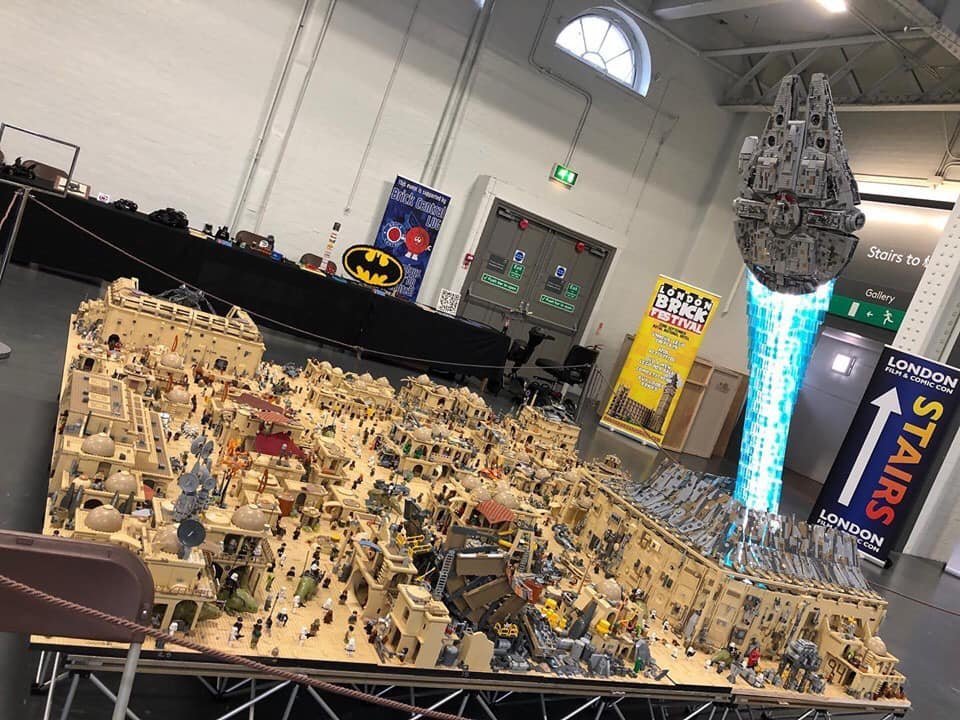 Лего диорама Mos Eisley - LEGO, Star Wars, Диорама, Тысячелетний сокол