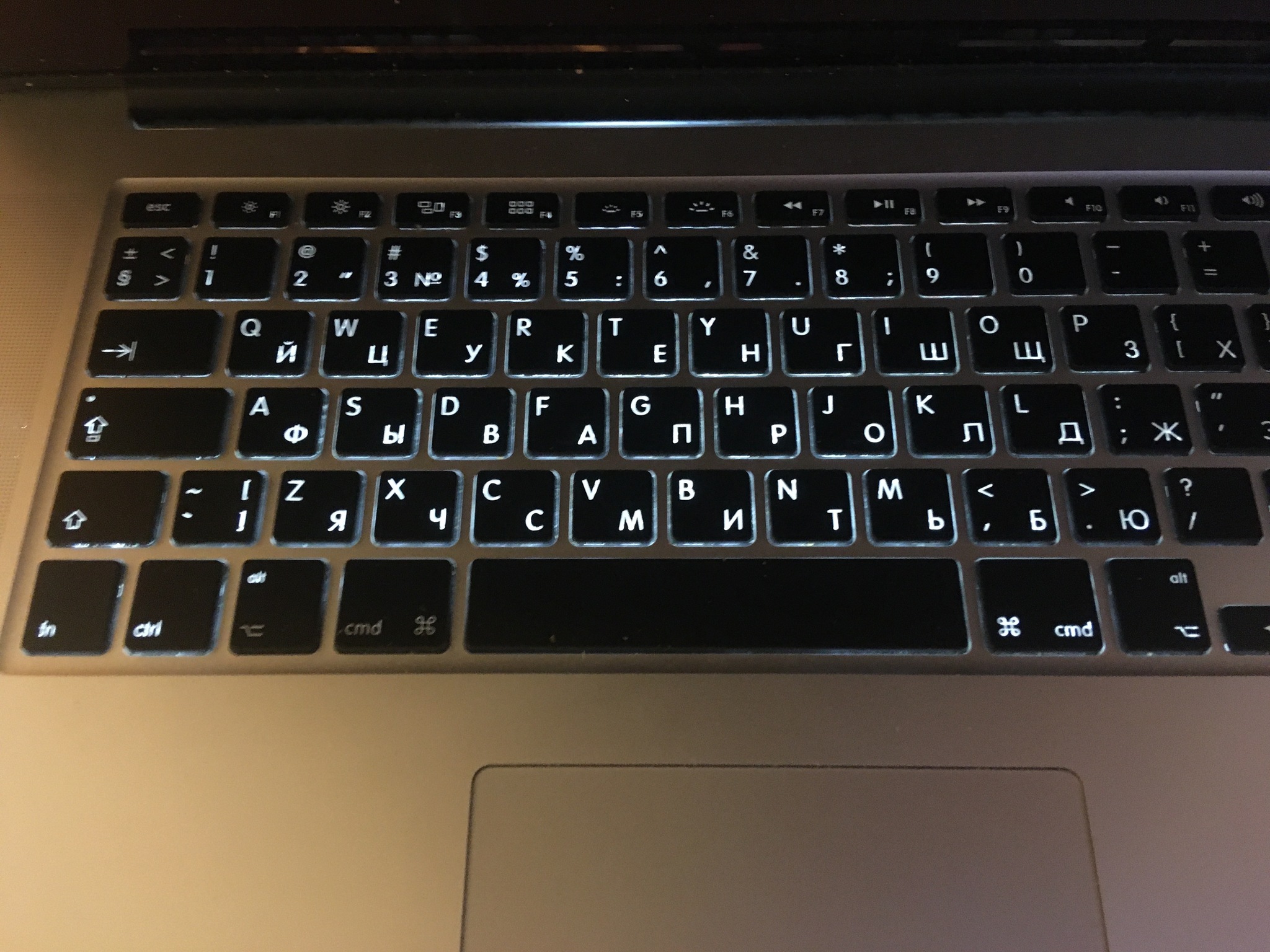 Типы клавиатур: механические, мембранные, ножничные.