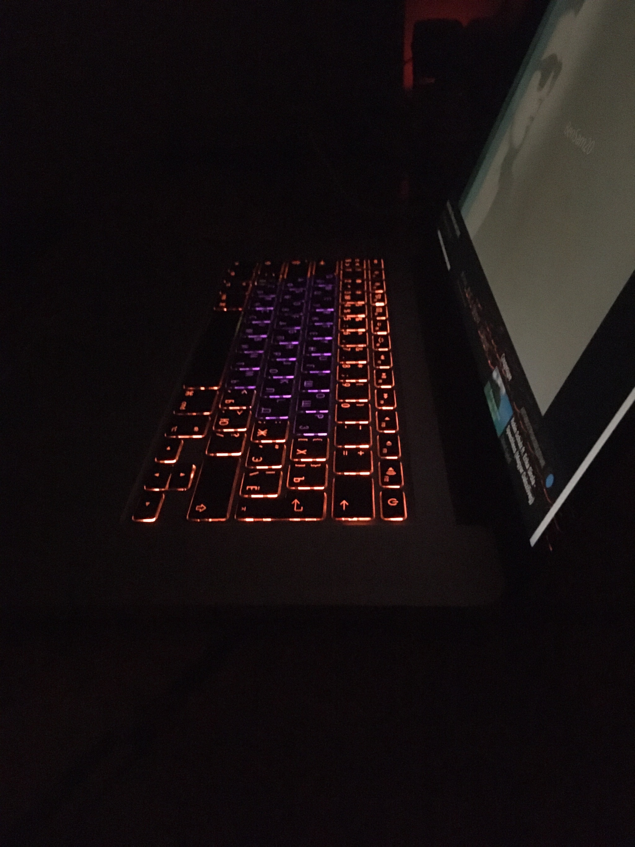 Modding keyboard backlight for MacBook Pro - My, Macbook, Modding, Longpost, Keyboard, Backlight