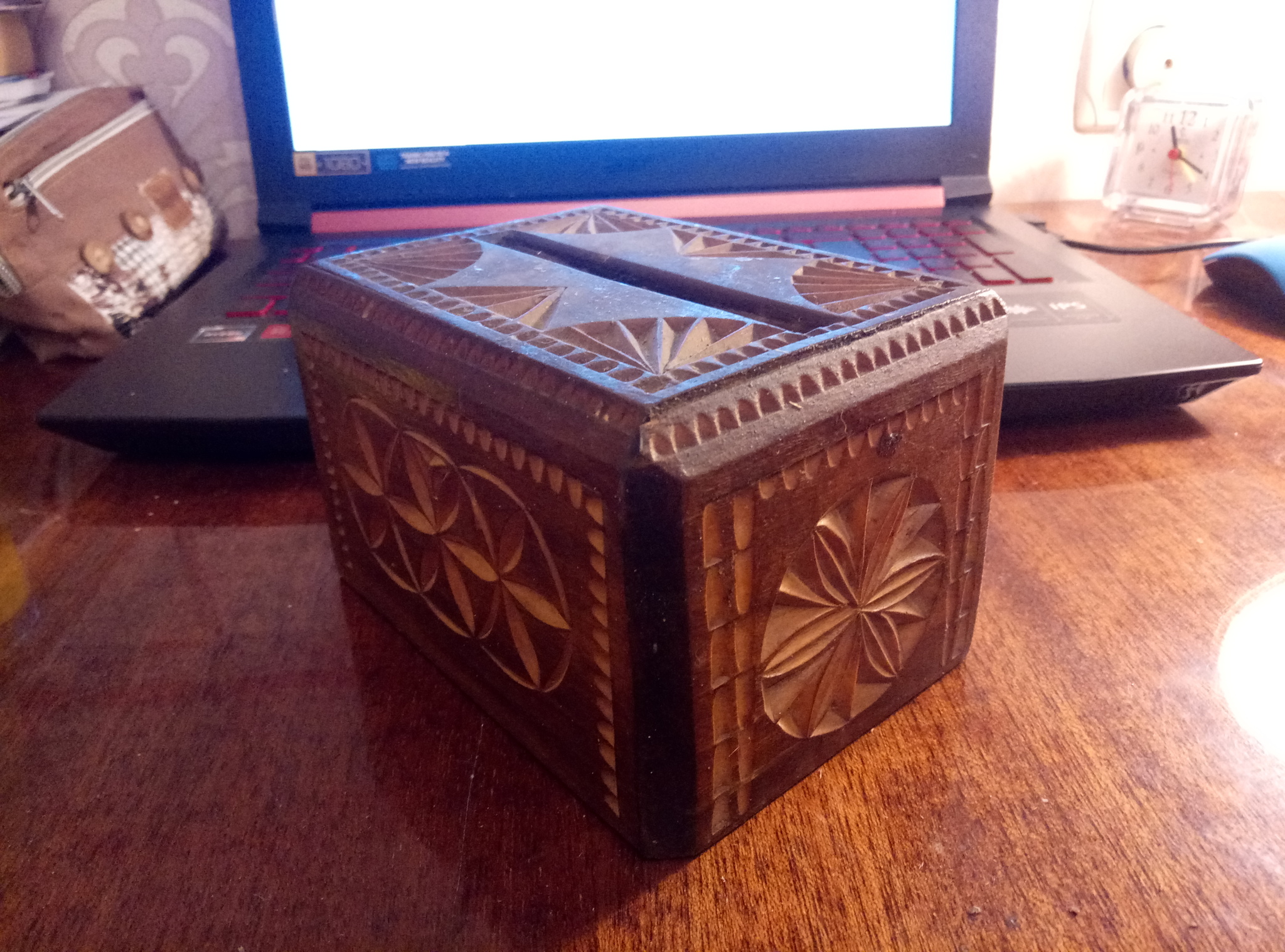 Unusual carved box - My, Casket, Defense mechanisms, Longpost