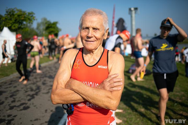 Grandfather athlete from the CIS - Is workout workout possible in retirement? - My, Workout, Calisthenica, Workout, Grandfather, Sport, Healthy lifestyle, Video, Longpost