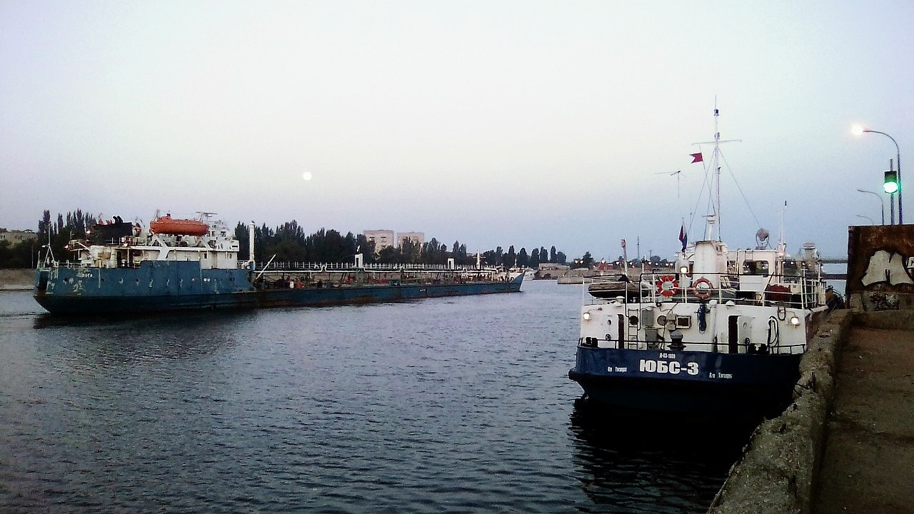 Balakovo/Volga Shipping Canal #3 - Balakovo, River, Ship, Vessel, Gateway, Longpost, Volga river