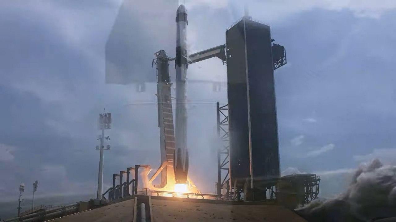 The Falcon 9 launch vehicle successfully launched the Crew Dragon manned spacecraft into orbit! - Spacex, Falcon 9, Dragon 2, Space, NASA, Running, Astronaut, Video, Longpost