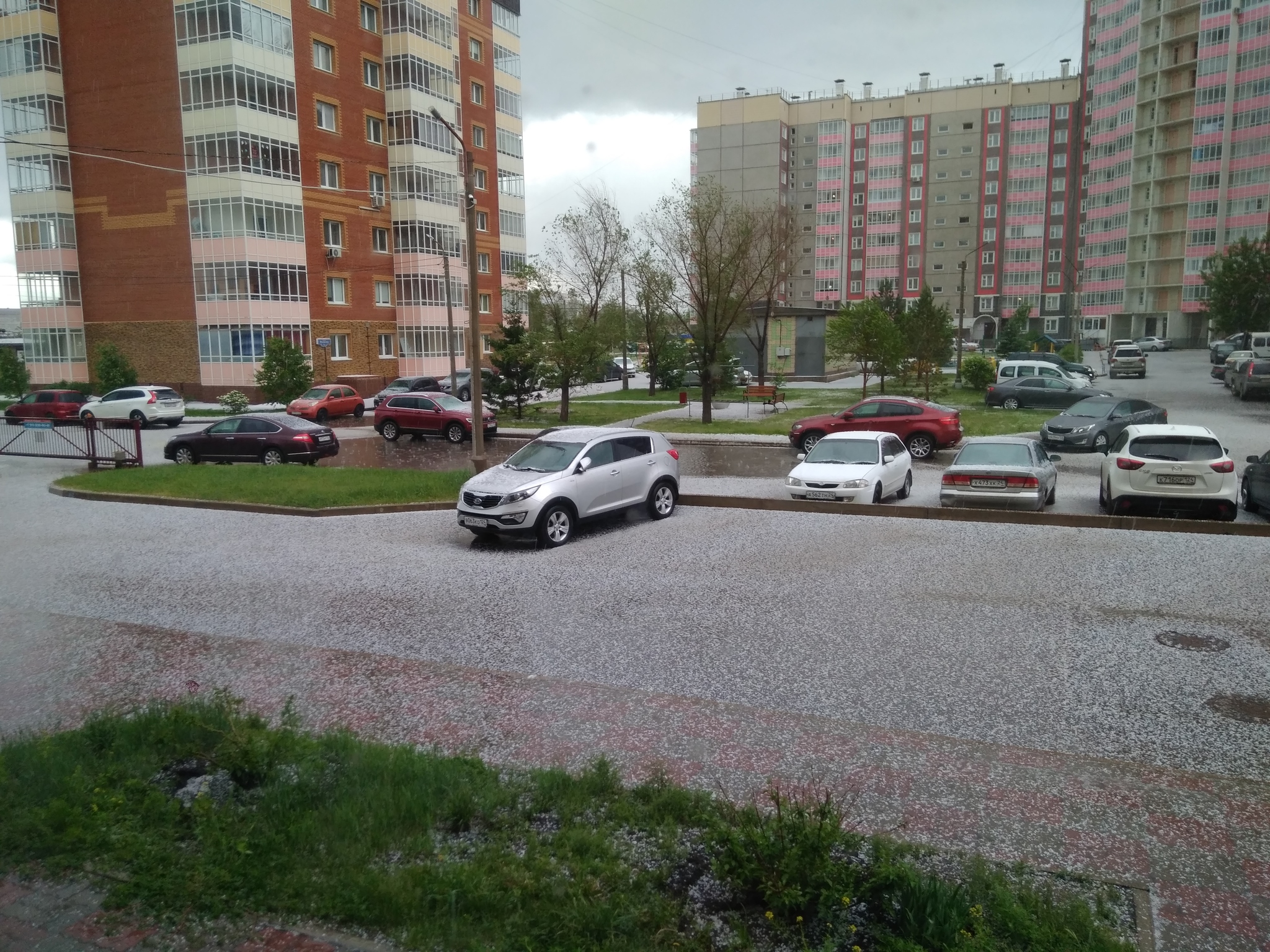 Happy first day of summer!) - My, Weather, Summer, Krasnoyarsk, Longpost, Hail, Hail