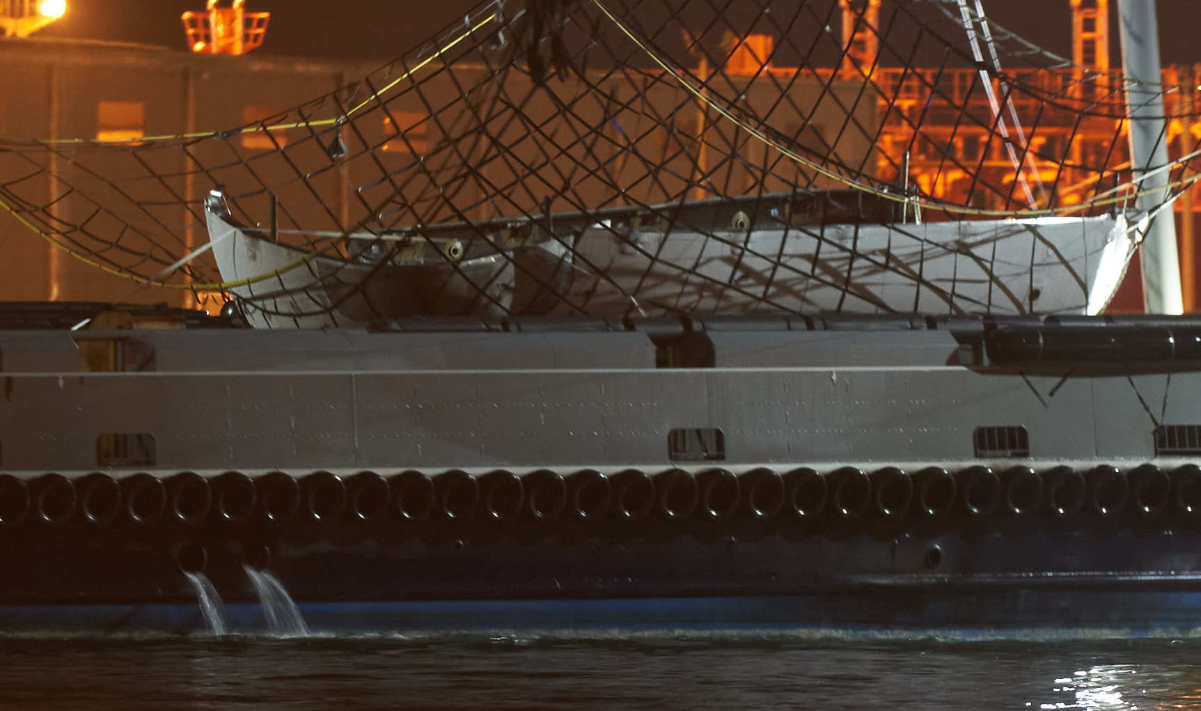 Ships with Falcon 9 fairing flaps arrived at Port Canaveral after the Starlink-7 mission - Spacex, Head fairing, Space, Falcon 9, Longpost