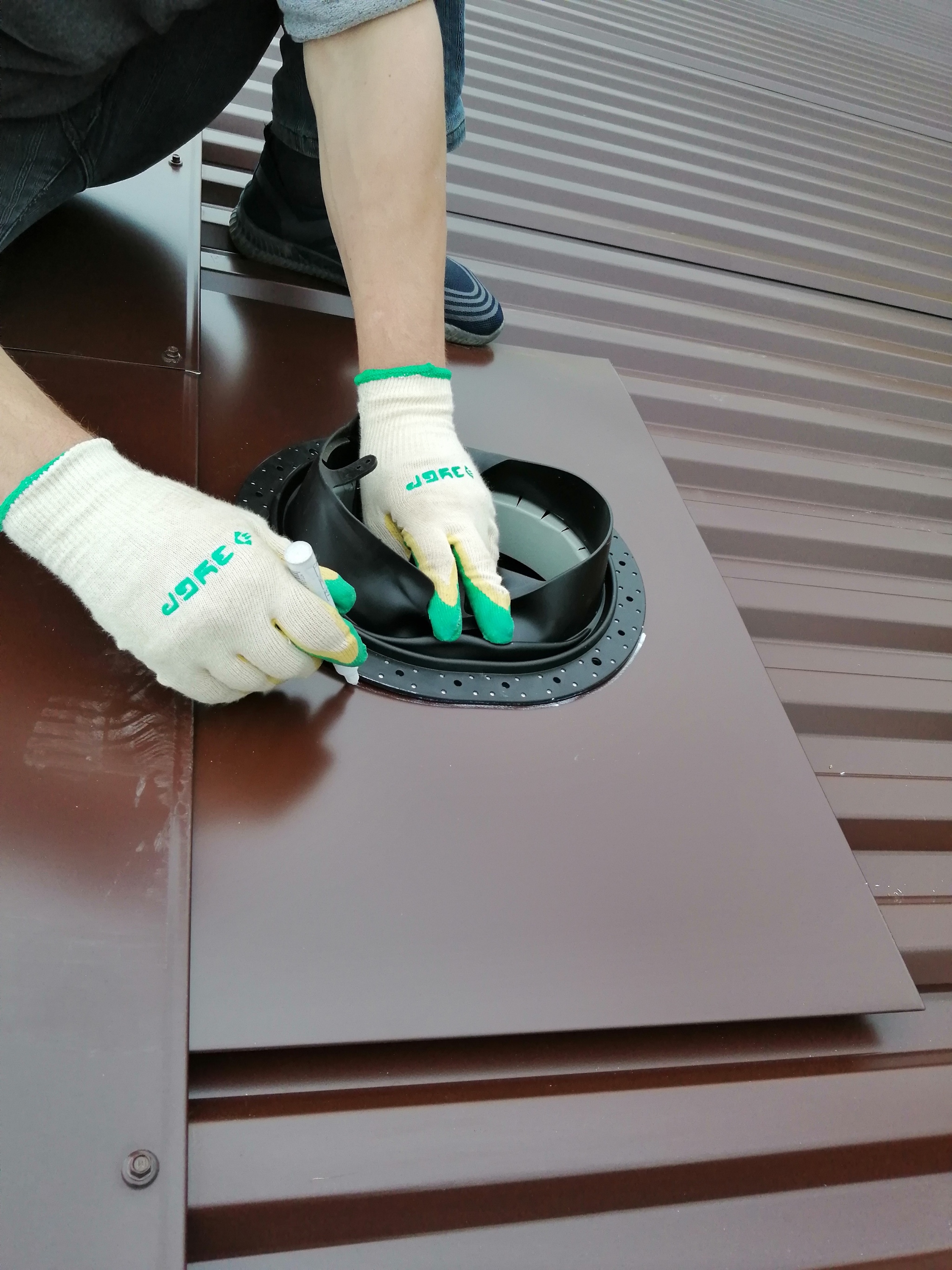 Installation of a ventilation hood with penetration on a corrugated sheet - My, Ventilation, Building, Cap, Roof, Instructions, Longpost