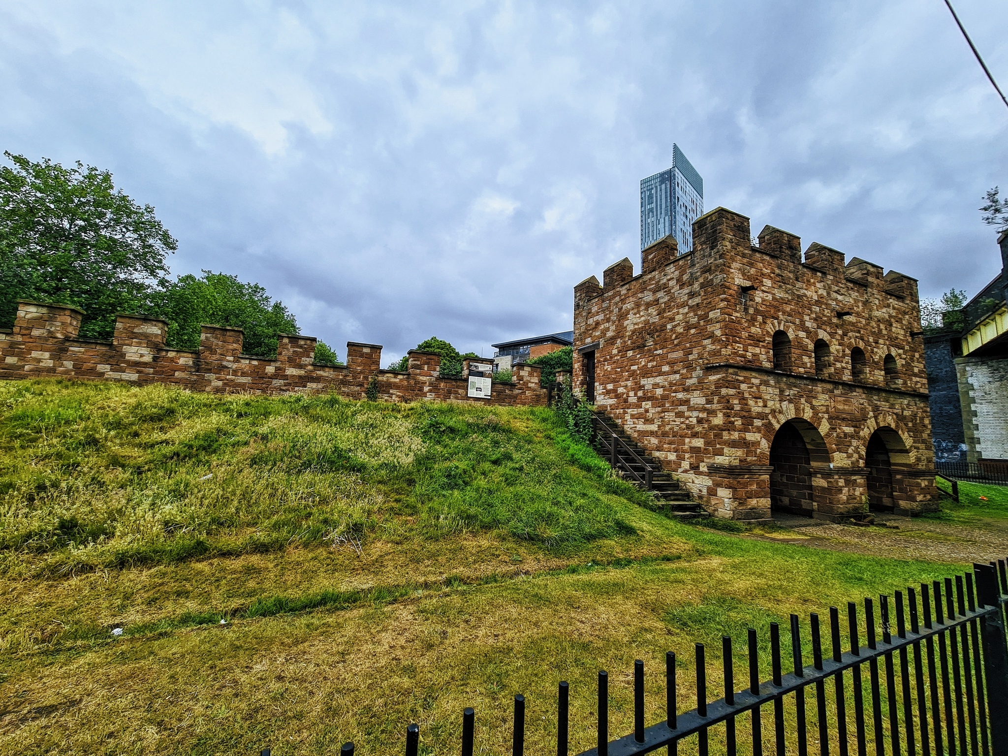 Reconstructed ruins of a Roman fort, Manchester, England - My, England, Manchester, Ruin, Fort, Longpost