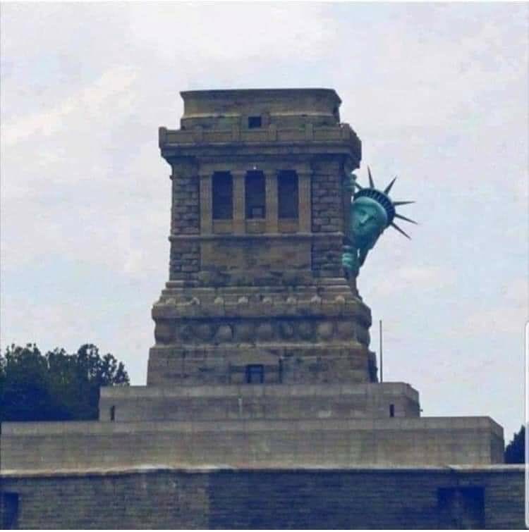 New meaning to an old picture - Monument, Demolition of the monument, Liberty, Protest actions, Disorder, Death of George Floyd