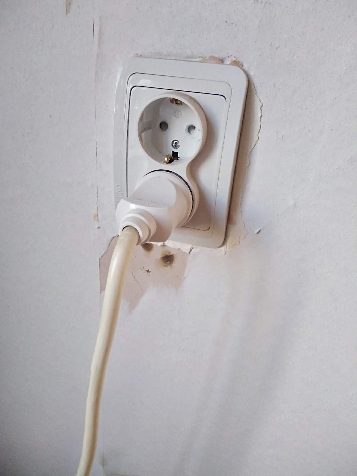 Help Wanted - My, Electricity, Power socket, Электрик, Help, Longpost