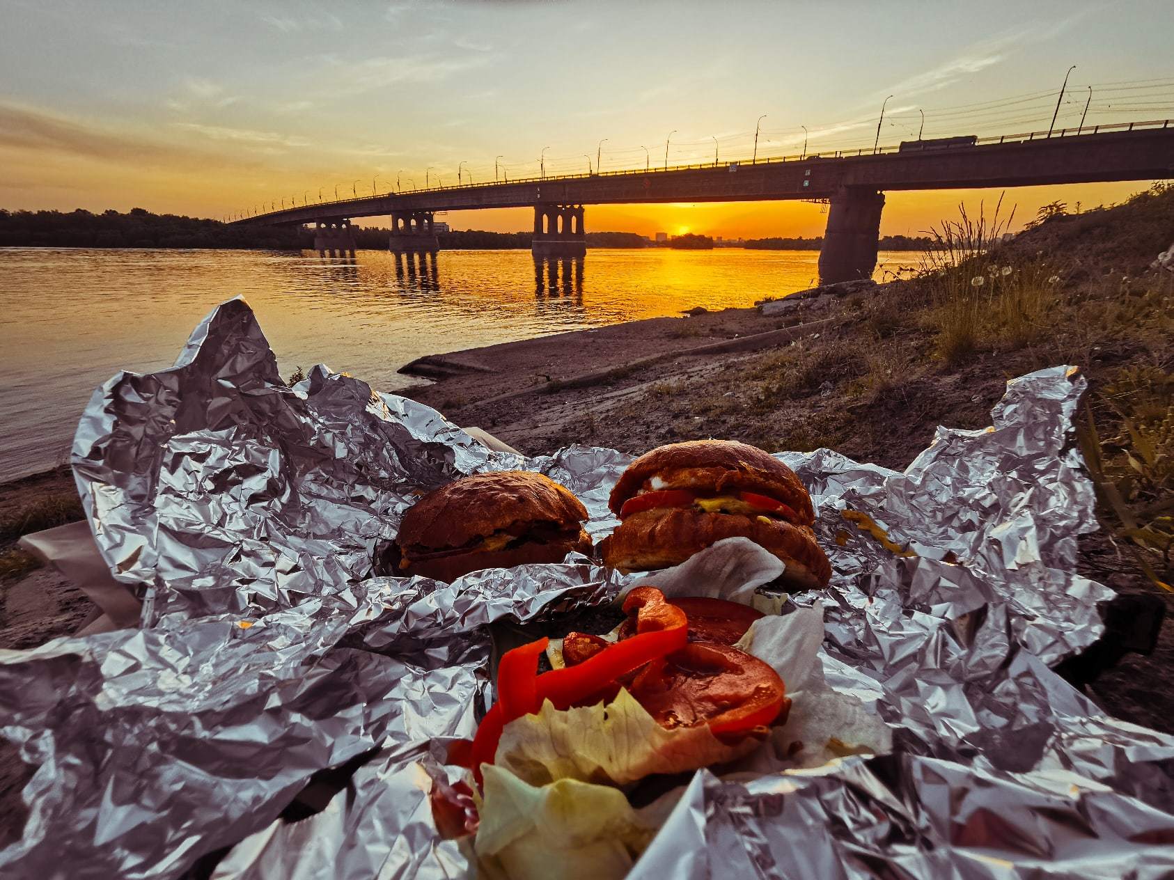 Burgers at the burger bar buterbrotbar - My, Burger, Food Review, Omsk, Food, Street food, Fast food, Sunset, Foodphoto, Longpost