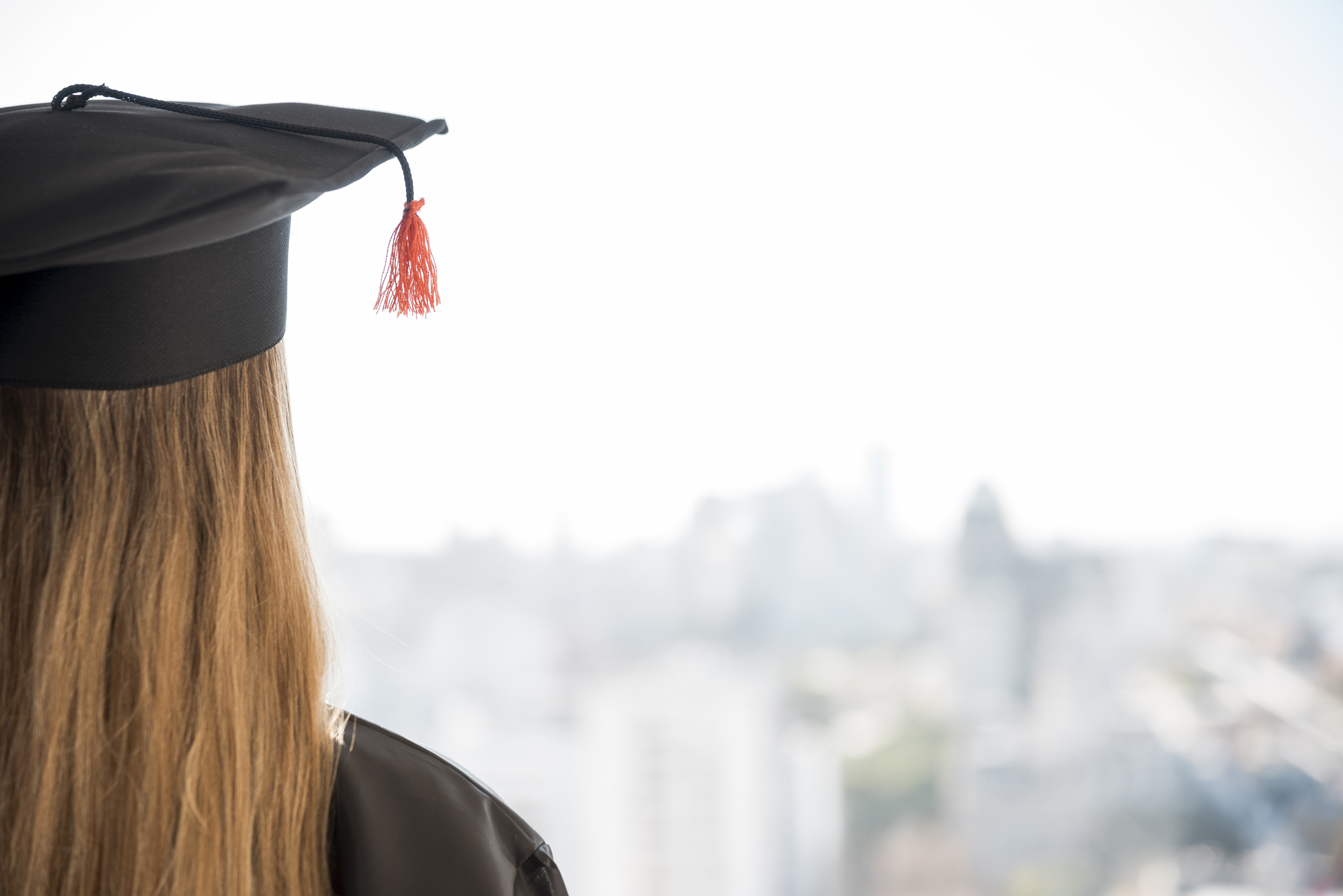 Нужен ли ваш диплом в Испании? | Пикабу