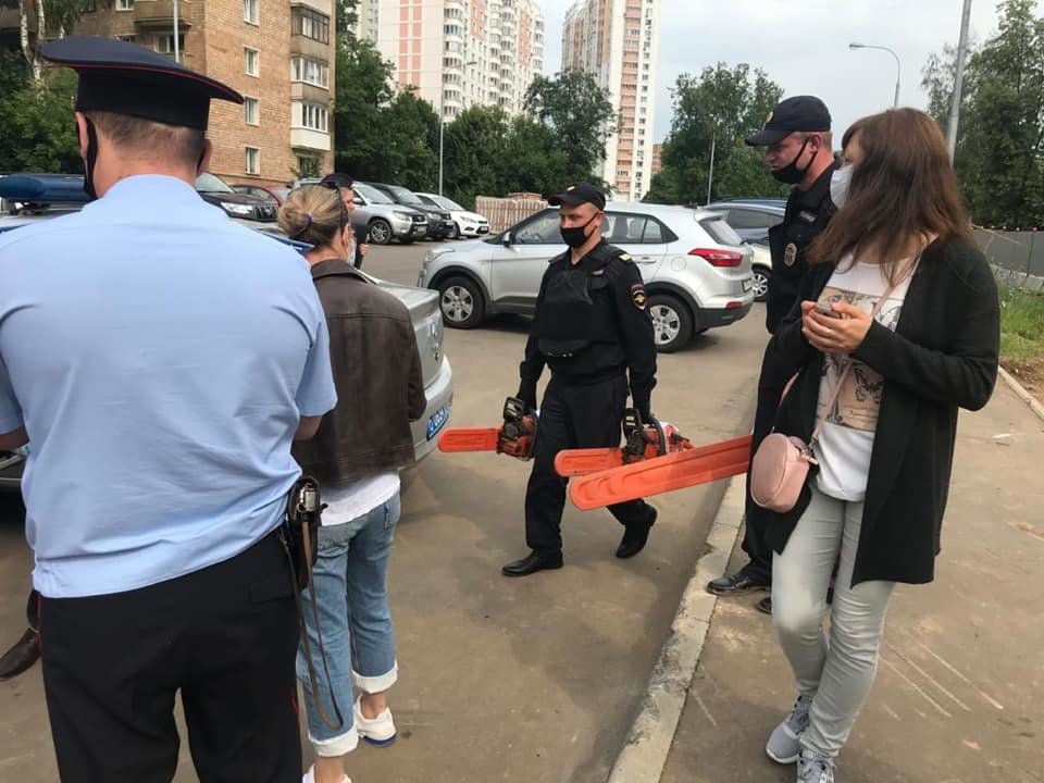 В Москве на нелегальной стройке спасли рабочего Стройка, Спасение, Сергей Собянин, Коррупция, Полиция, Вырубка, Без рейтинга, Видео, Длиннопост