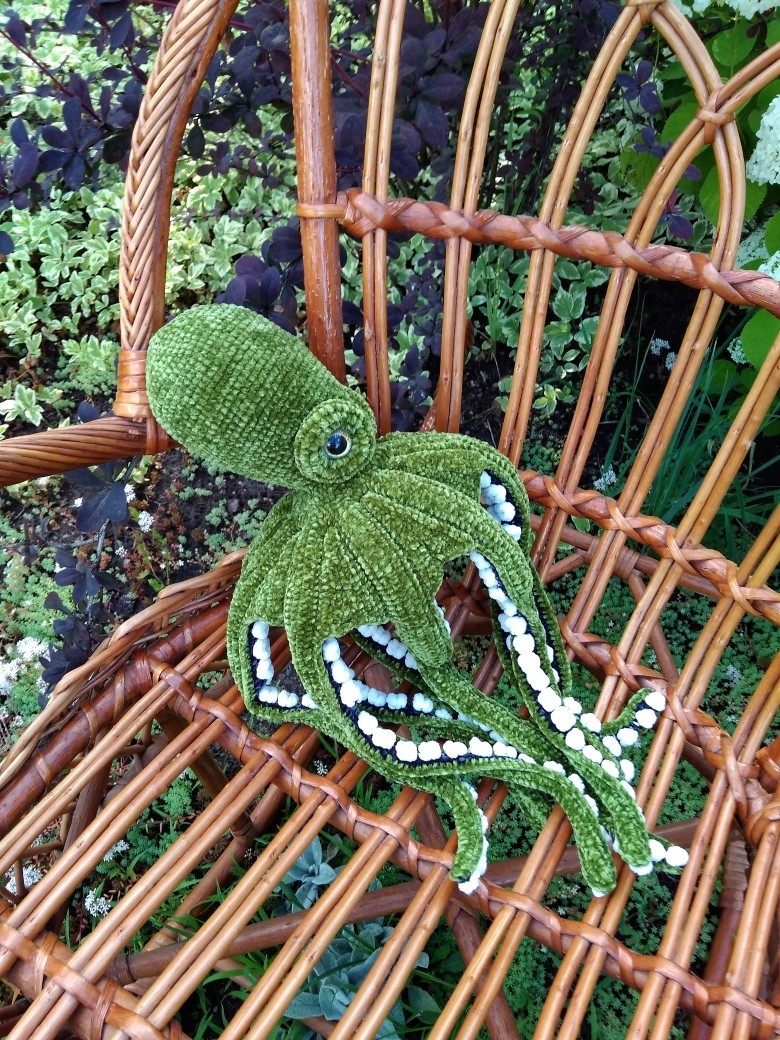 He was green - My, Octopus, Crochet, Knitted toys, Needlework without process, Longpost