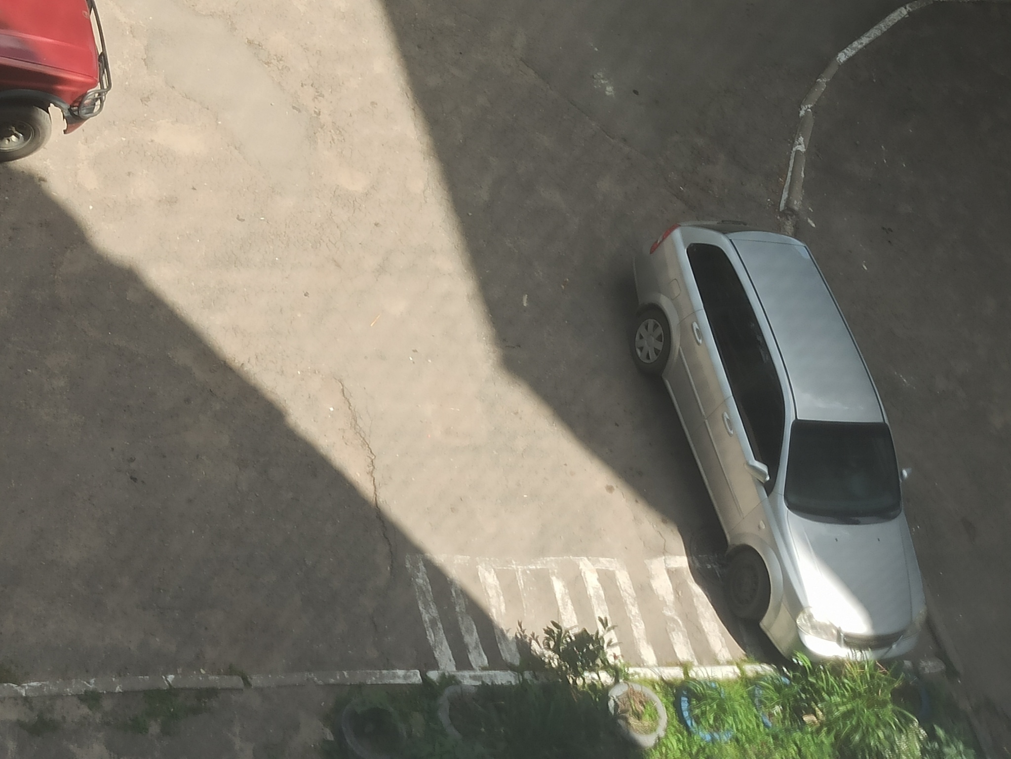 When I decided that the pedestrian zone was a parking lot - My, Parking, Неправильная парковка, watch out for the car, Courtyard