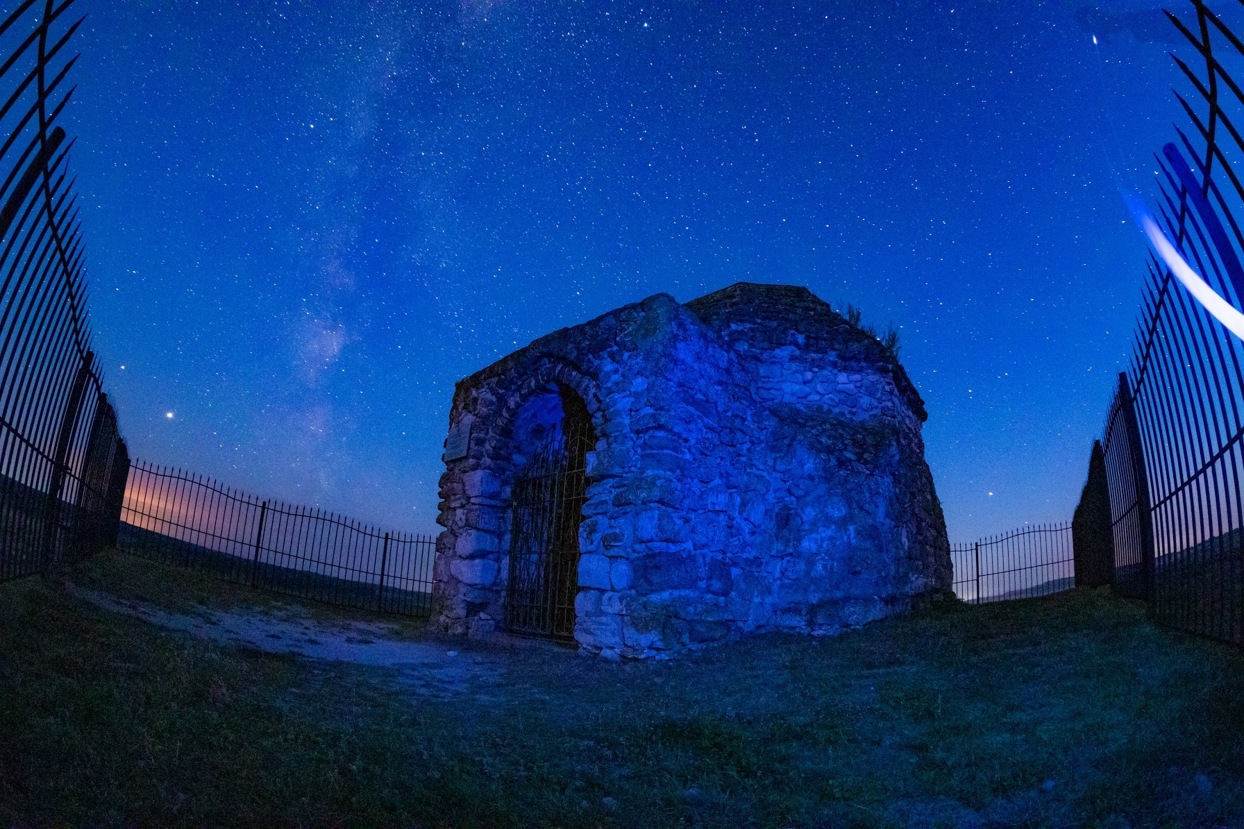 Mausoleum of Turu Khan and a comet in the sky over the Chishminsky district. Bashkortostan. 2020 - My, Chishmy, Bashkortostan, Comet, Neowise